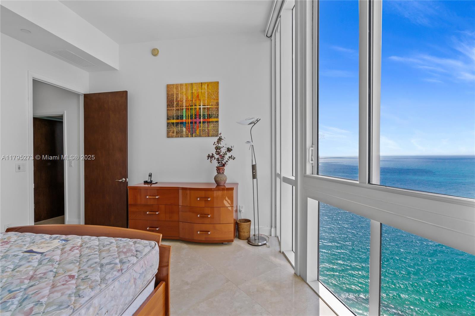 TDR TOWER III CONDO - Residential