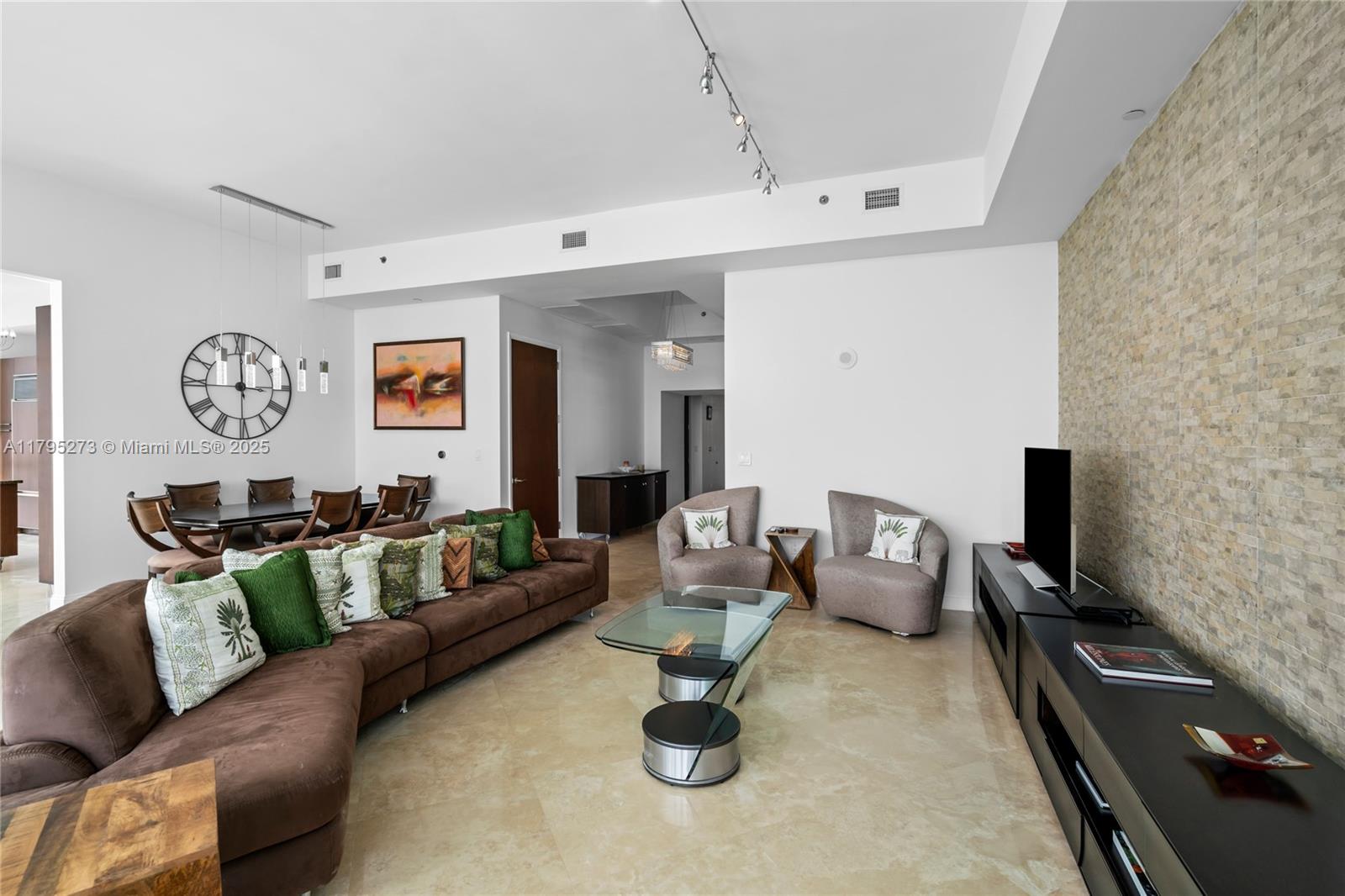 TDR TOWER III CONDO - Residential