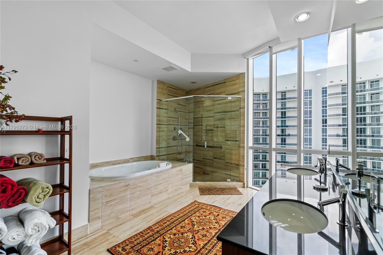 TDR TOWER III CONDO - Residential