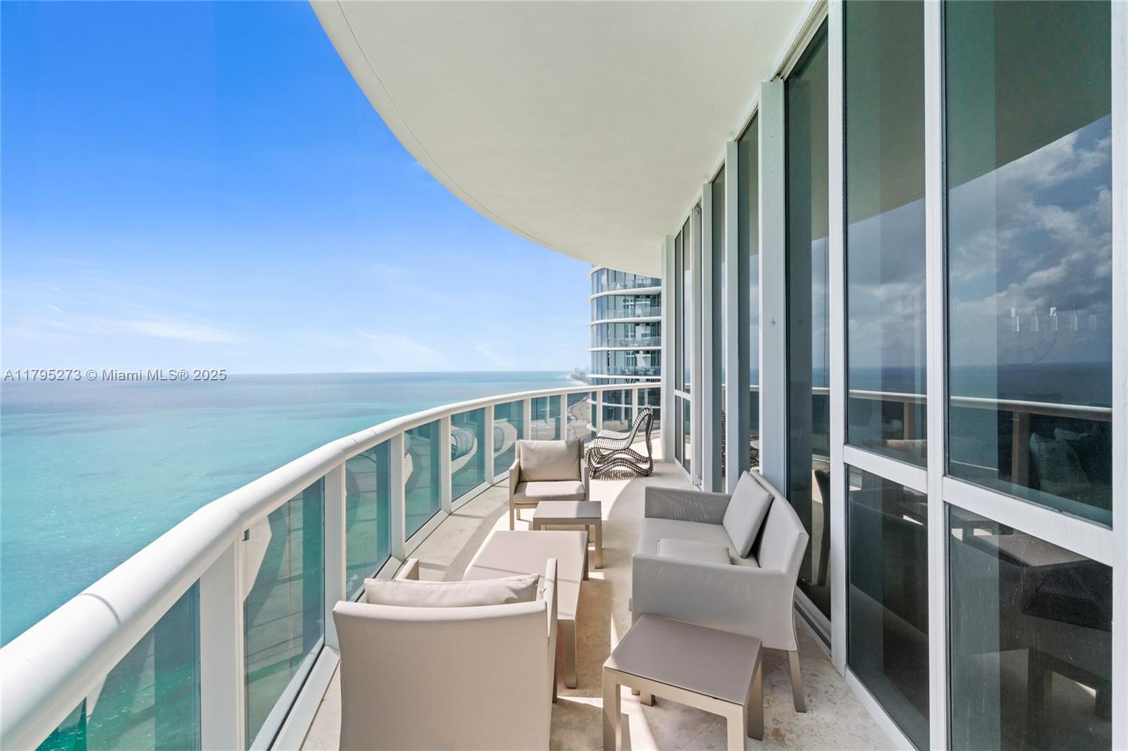 TDR TOWER III CONDO - Residential