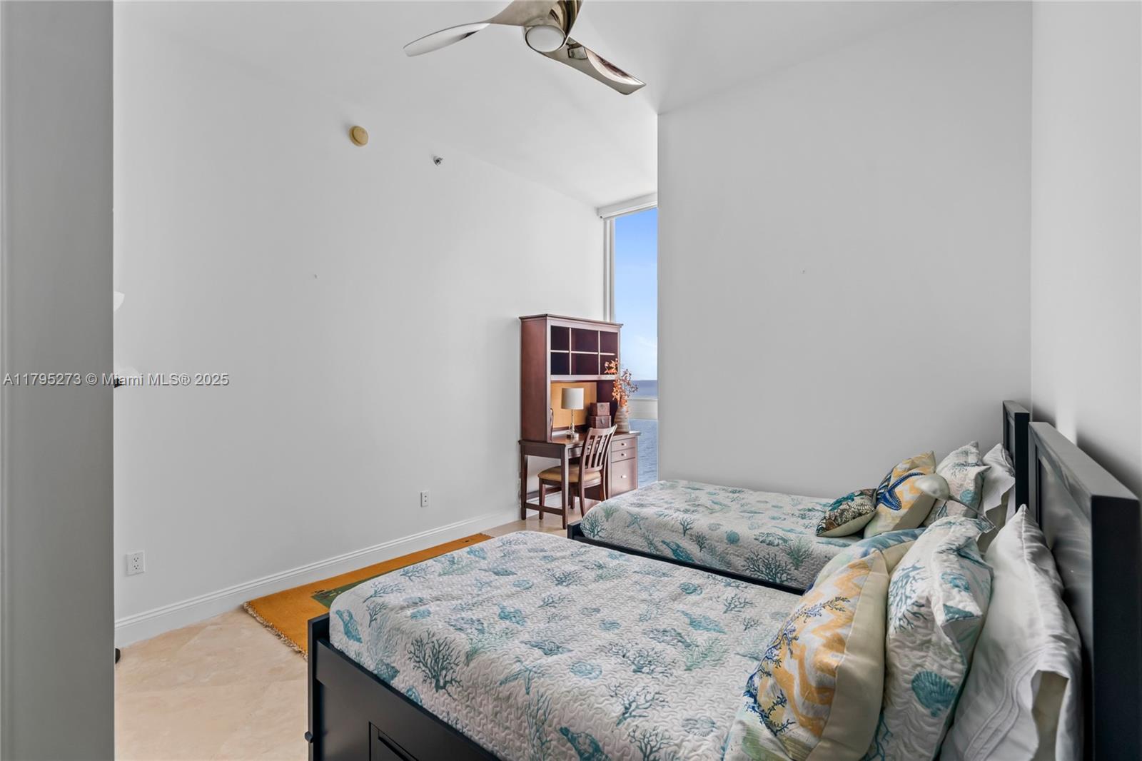 TDR TOWER III CONDO - Residential