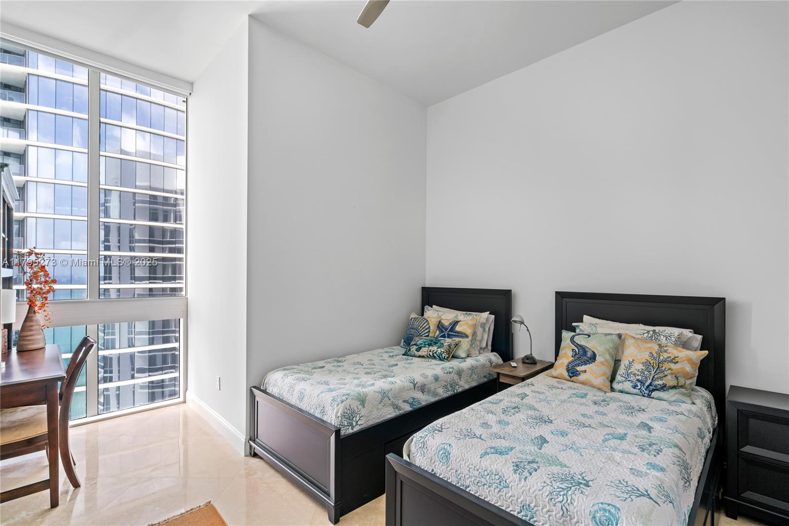 TDR TOWER III CONDO - Residential