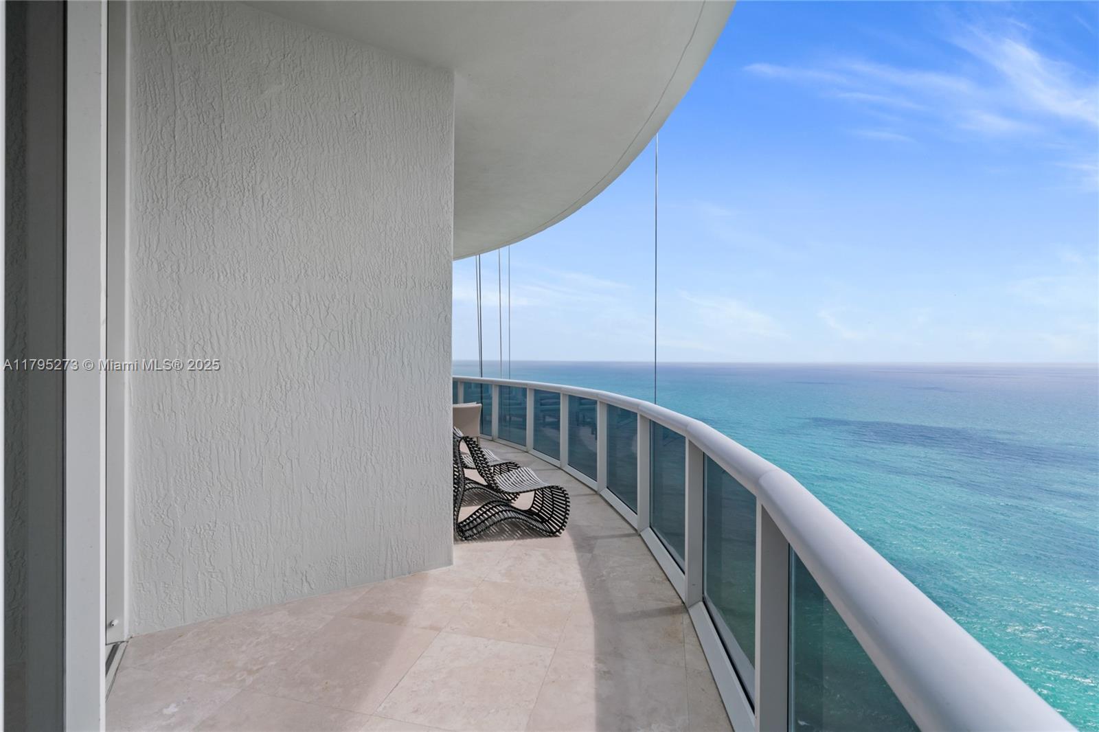 TDR TOWER III CONDO - Residential