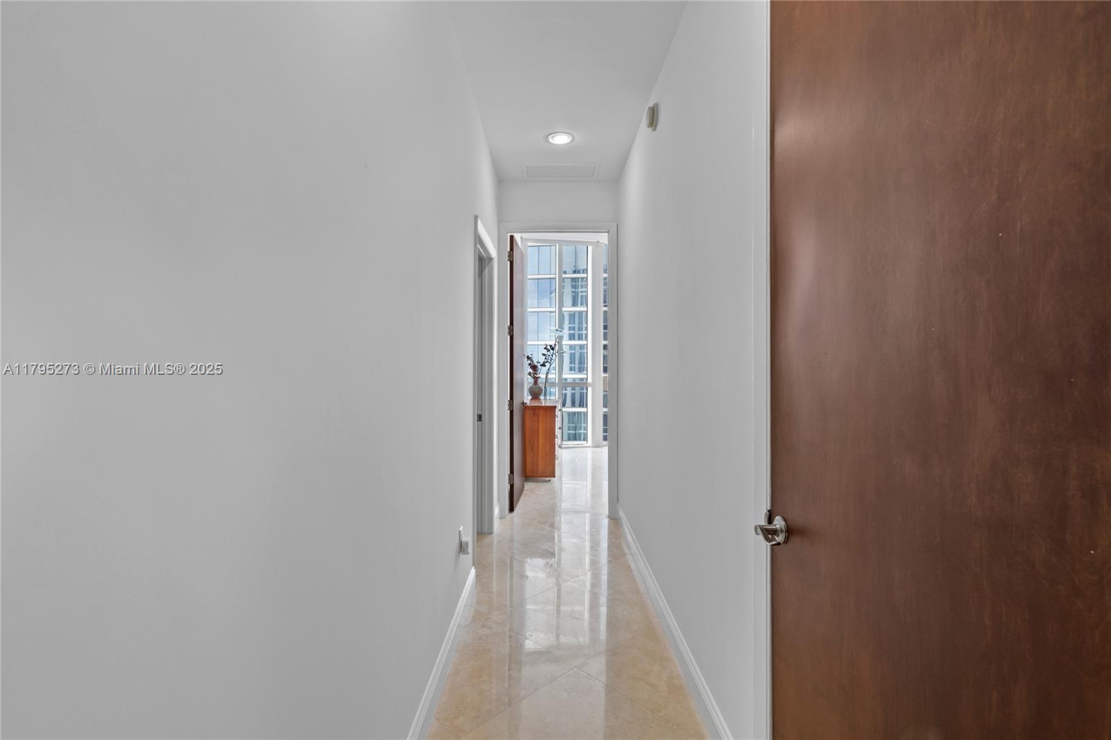 TDR TOWER III CONDO - Residential