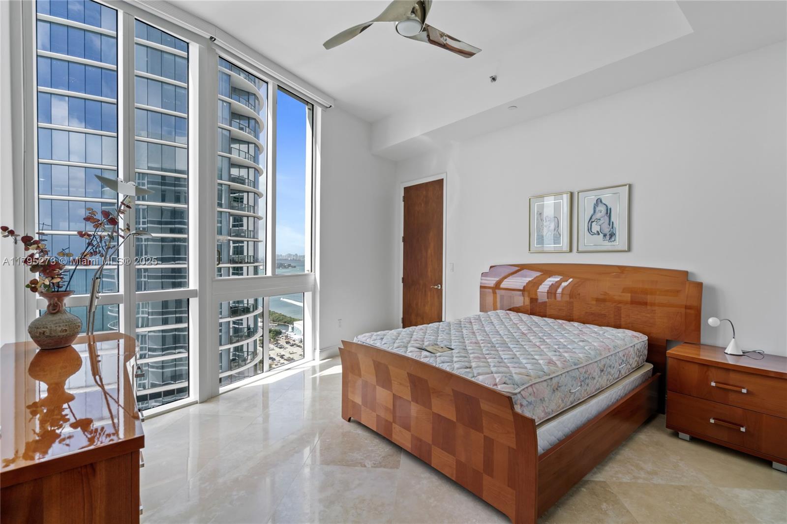 TDR TOWER III CONDO - Residential