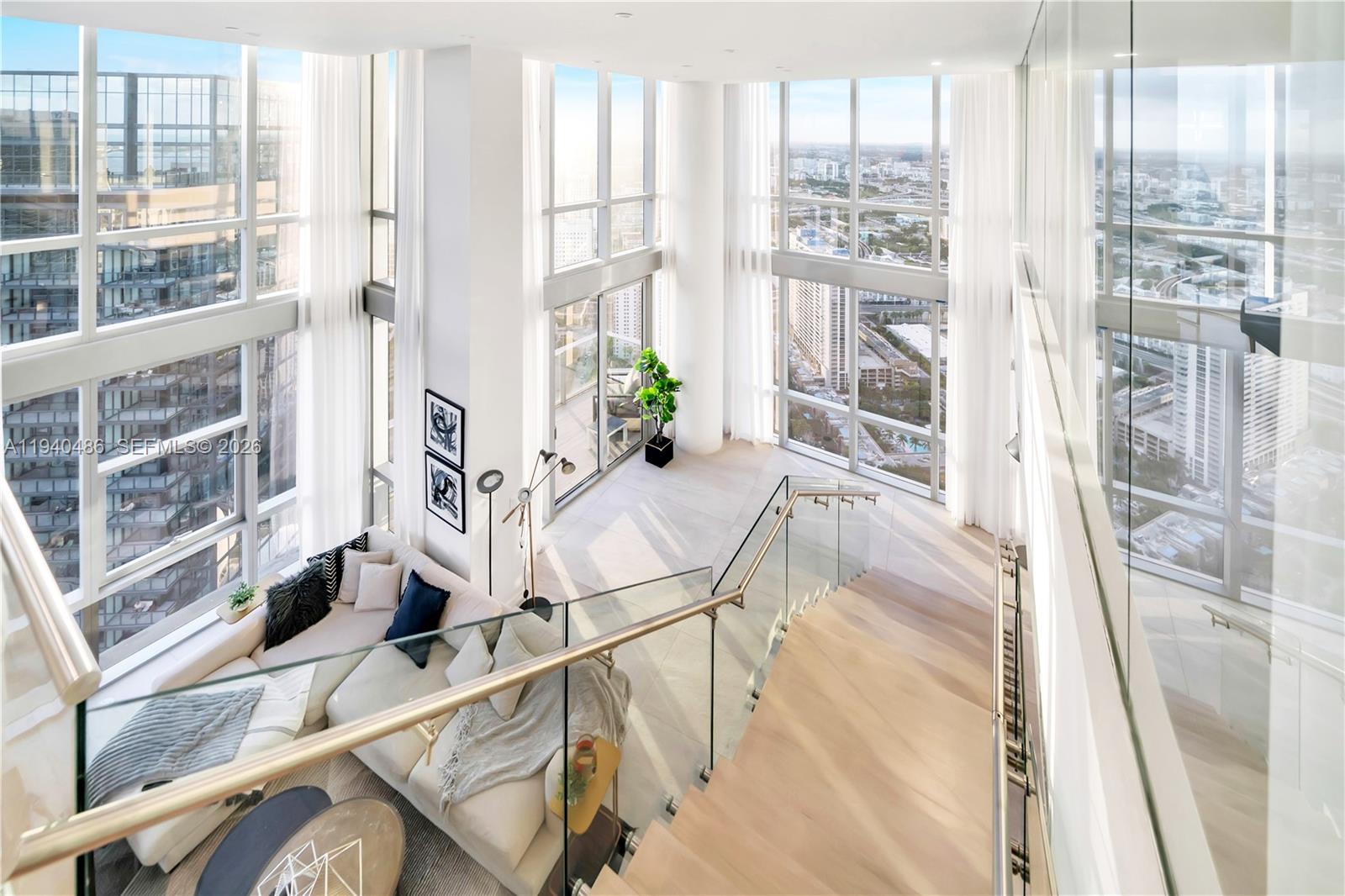 PARAMOUNT MIAMI WORLDCEN - Residential