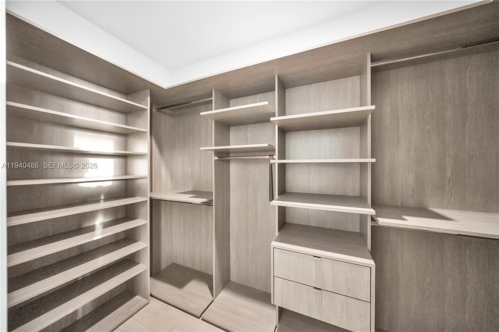 PARAMOUNT MIAMI WORLDCEN - Residential