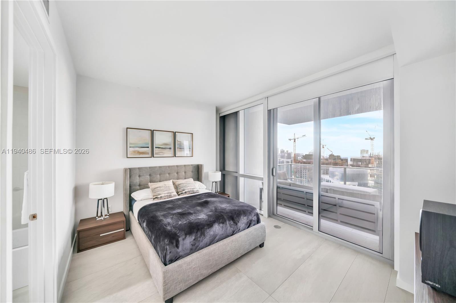 PARAMOUNT MIAMI WORLDCEN - Residential