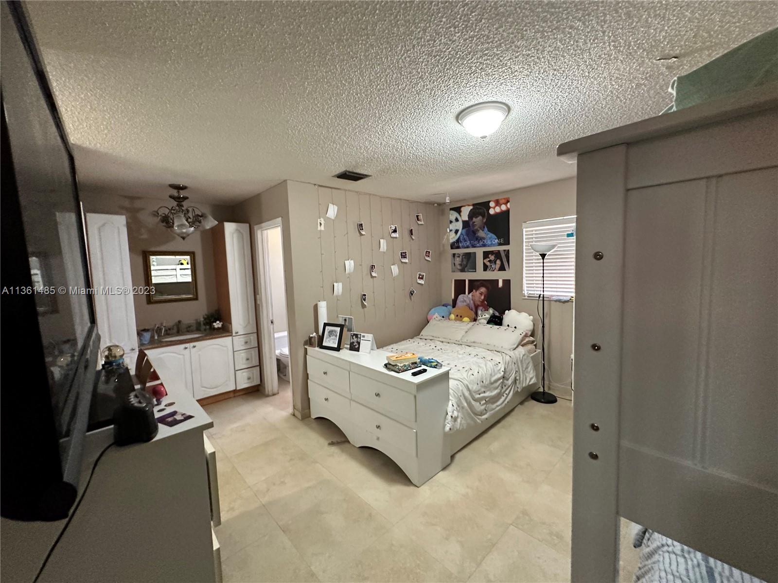 MENES SUB - Residential