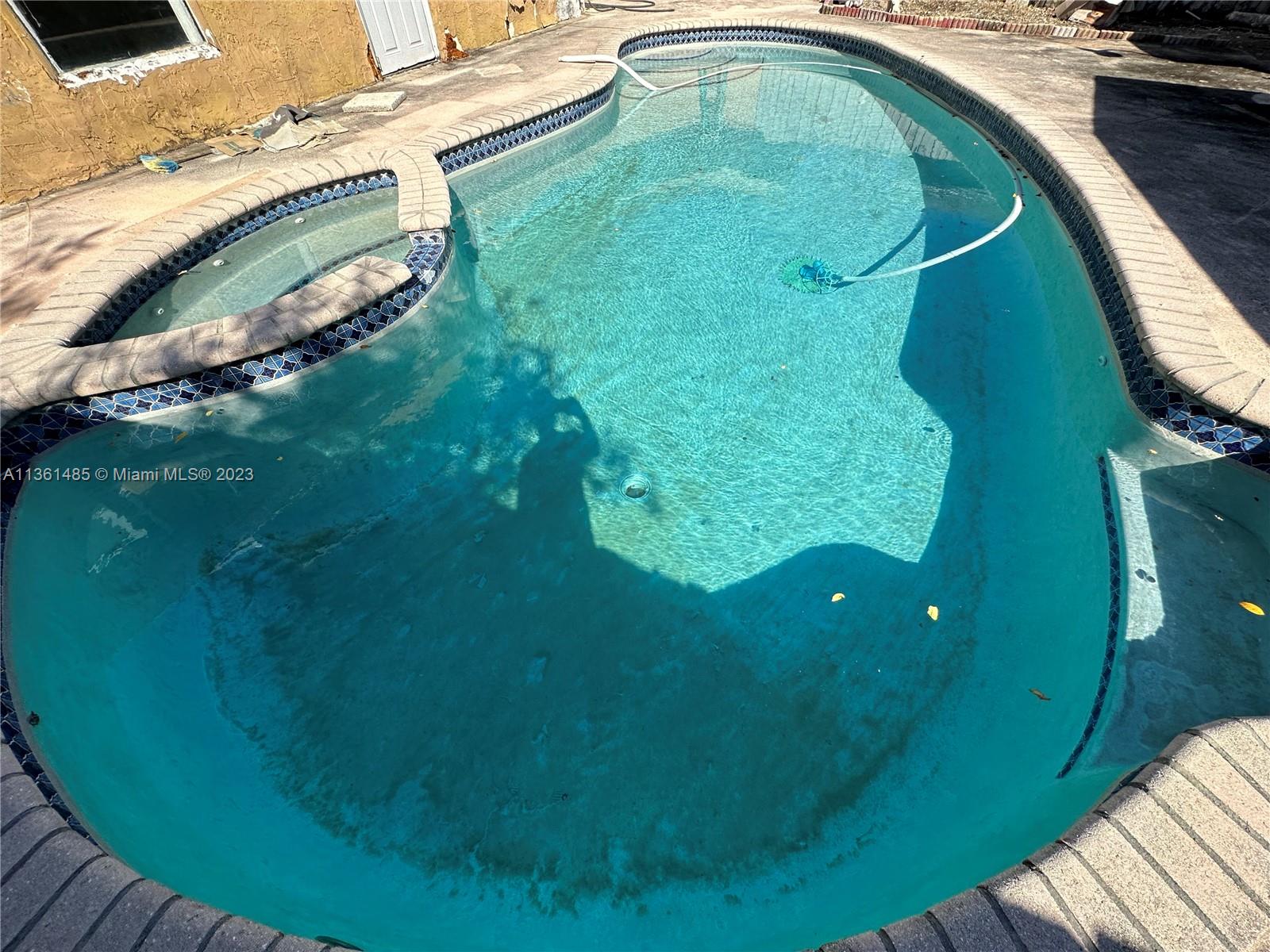 MENES SUB - Residential