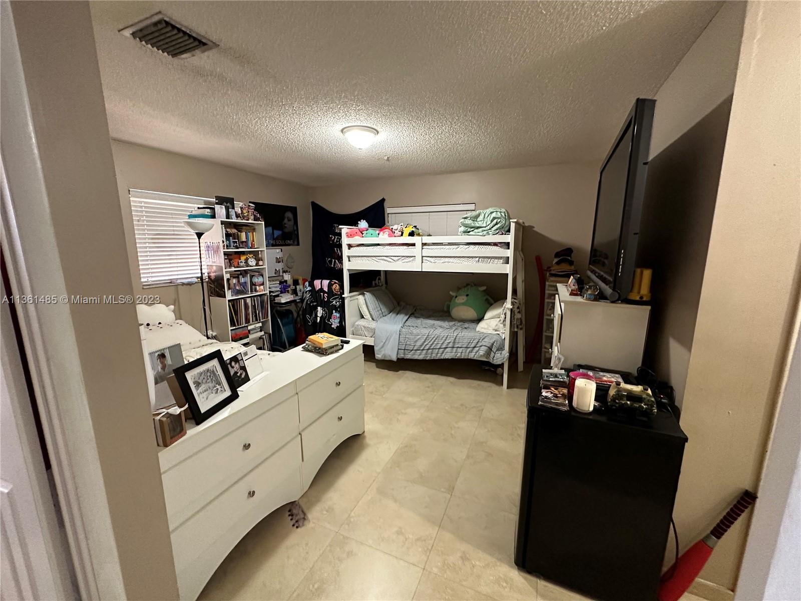 MENES SUB - Residential