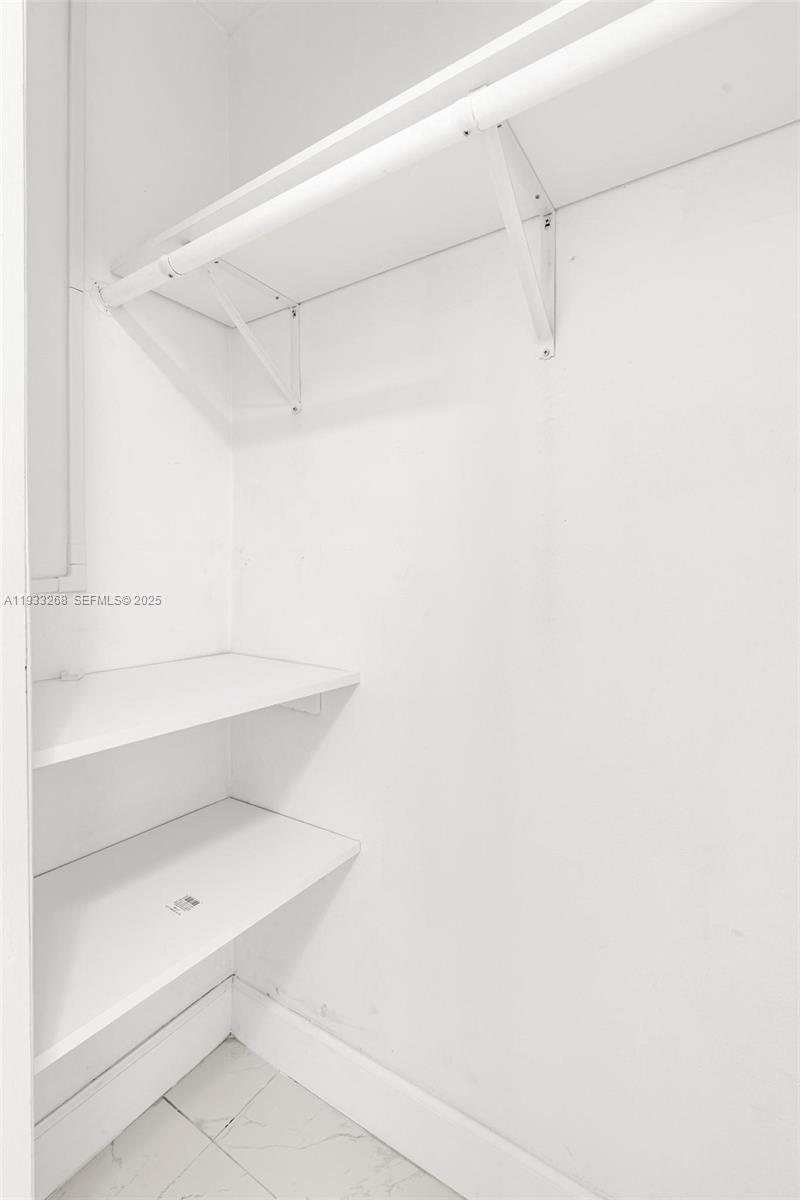 1820 JAMES AVE CONDO - Residential