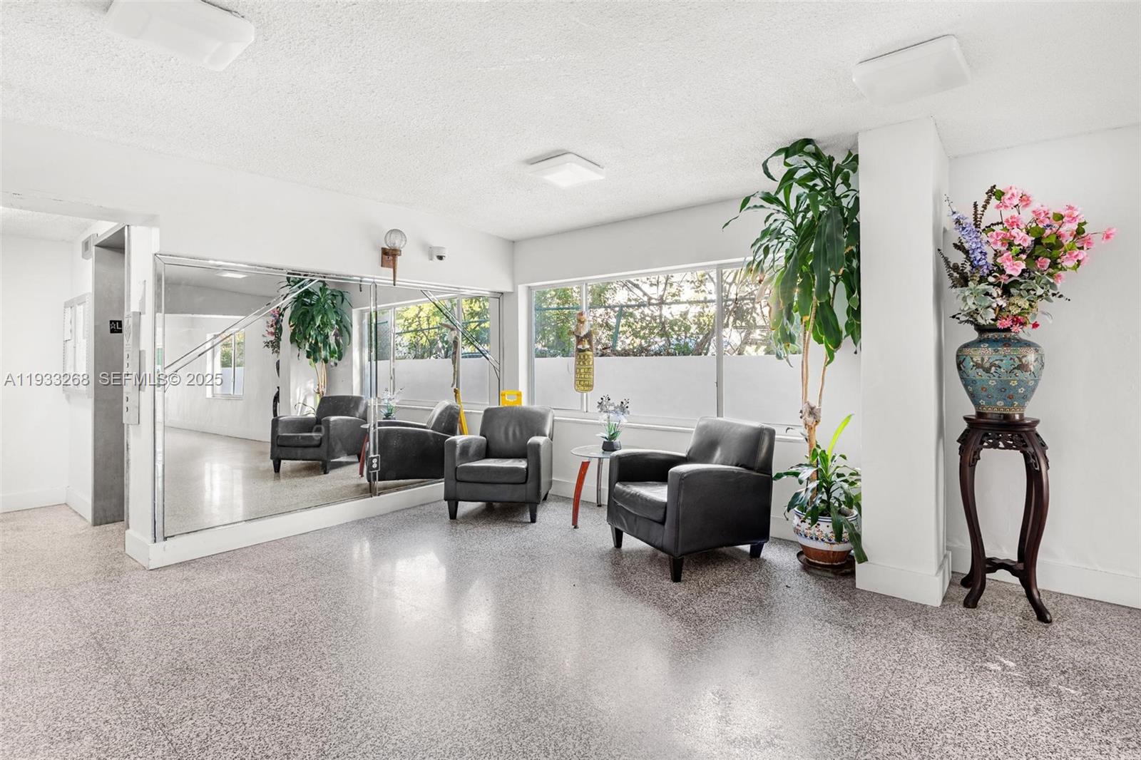 1820 JAMES AVE CONDO - Residential