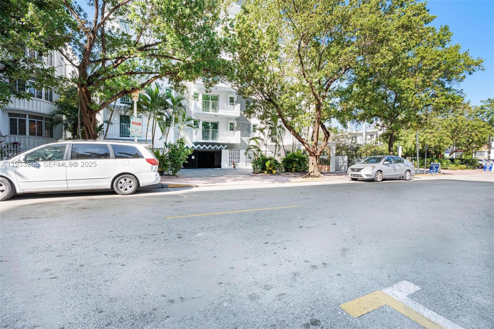 1820 JAMES AVE CONDO - Residential