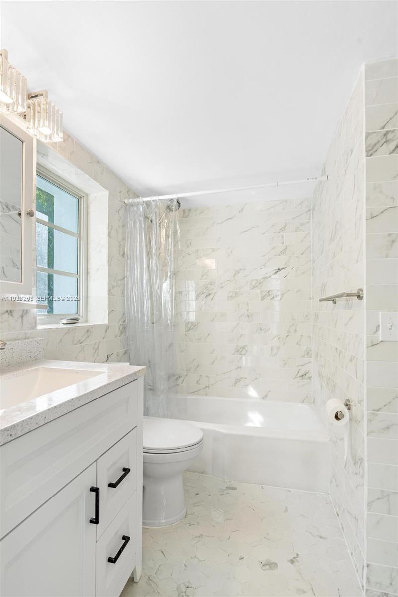 1820 JAMES AVE CONDO - Residential