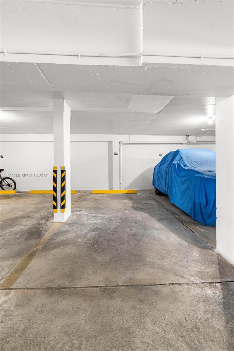 1820 JAMES AVE CONDO - Residential