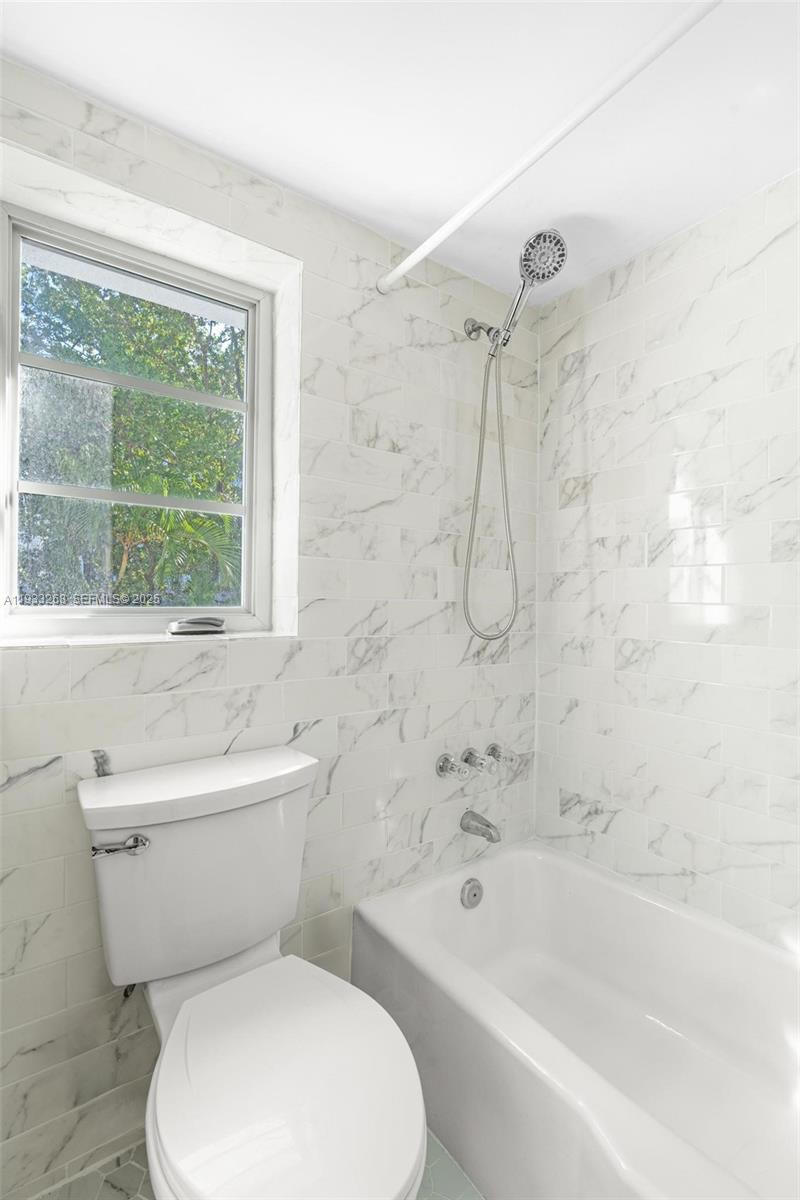 1820 JAMES AVE CONDO - Residential