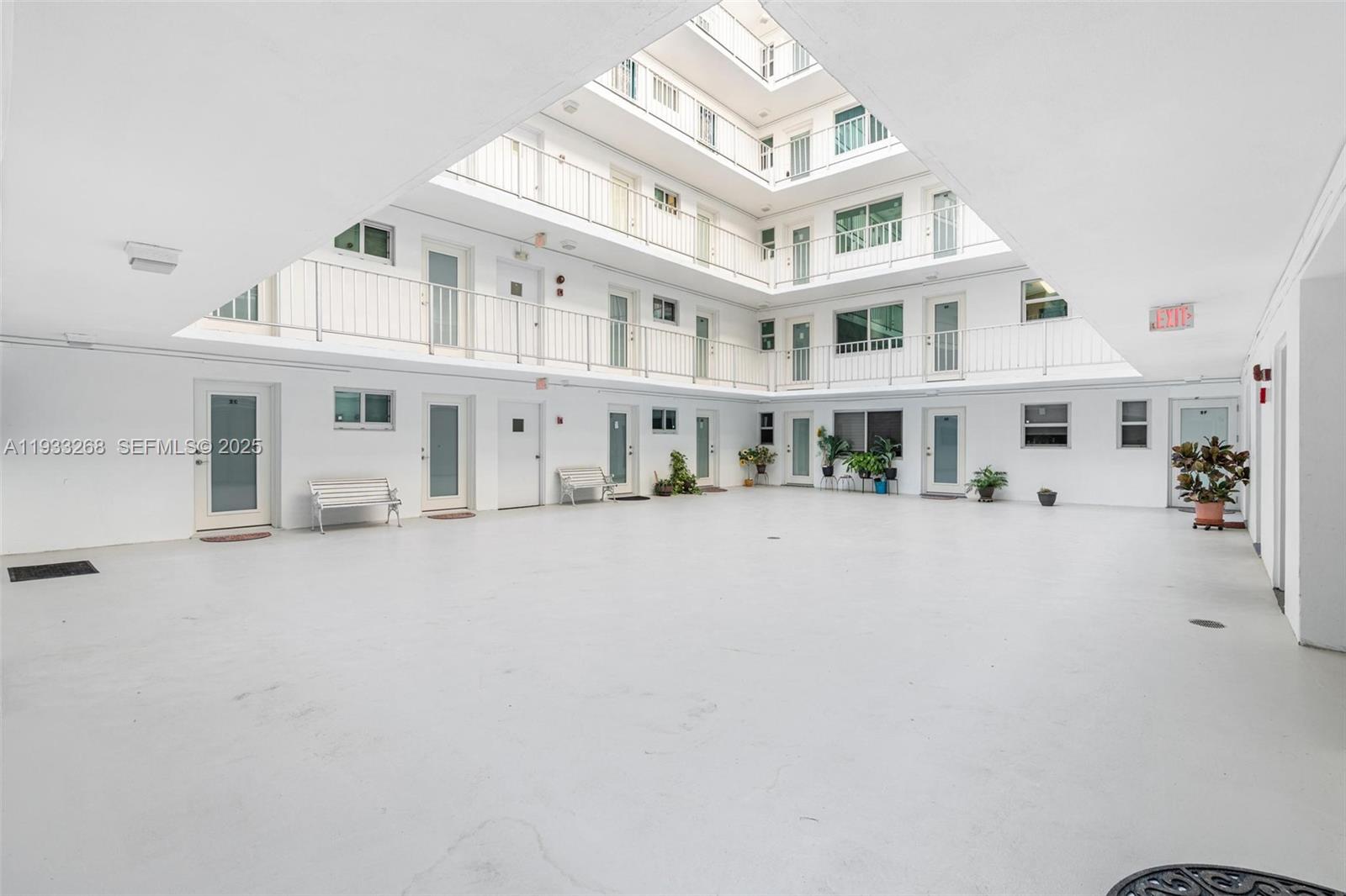 1820 JAMES AVE CONDO - Residential