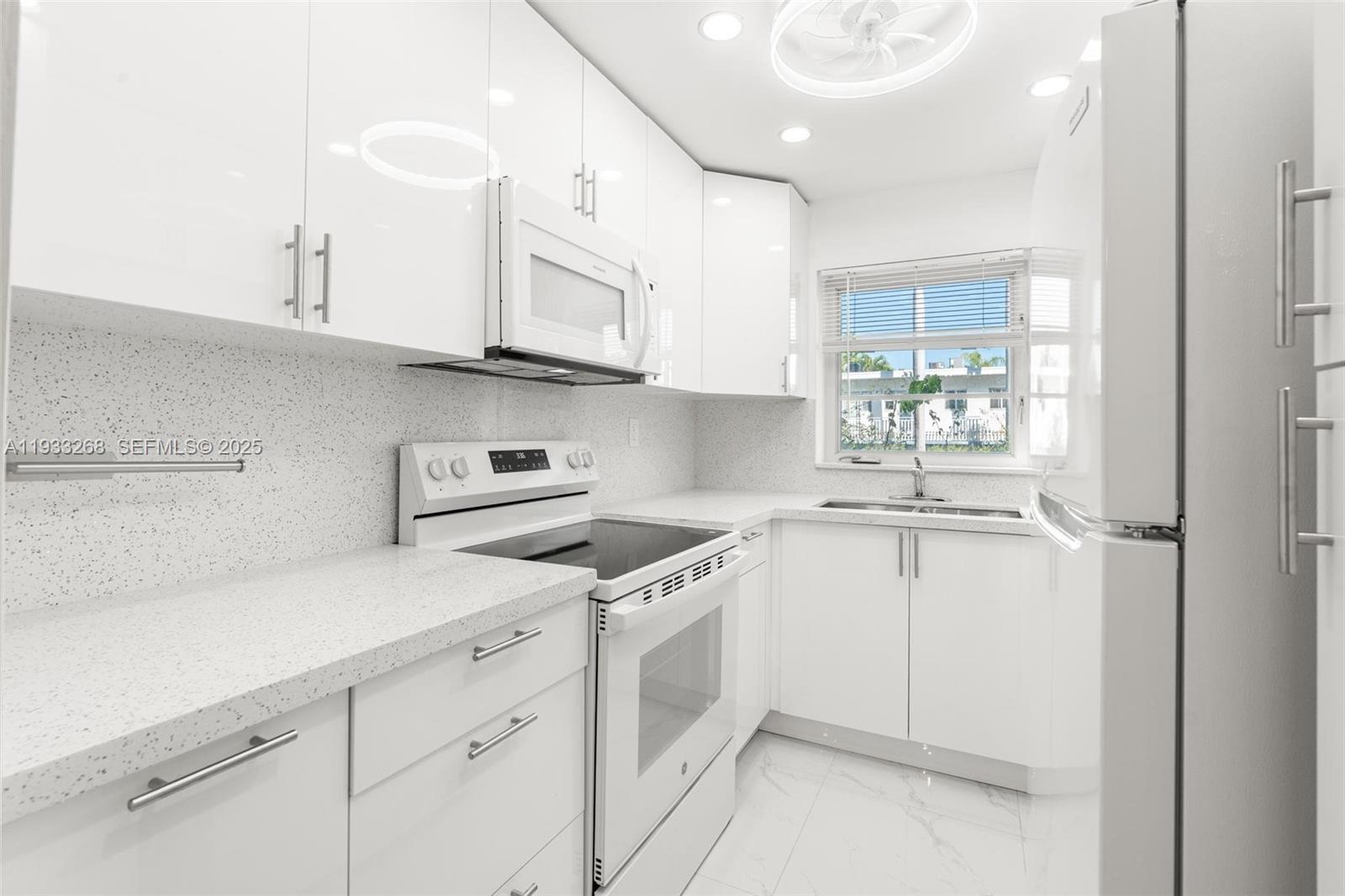 1820 JAMES AVE CONDO - Residential