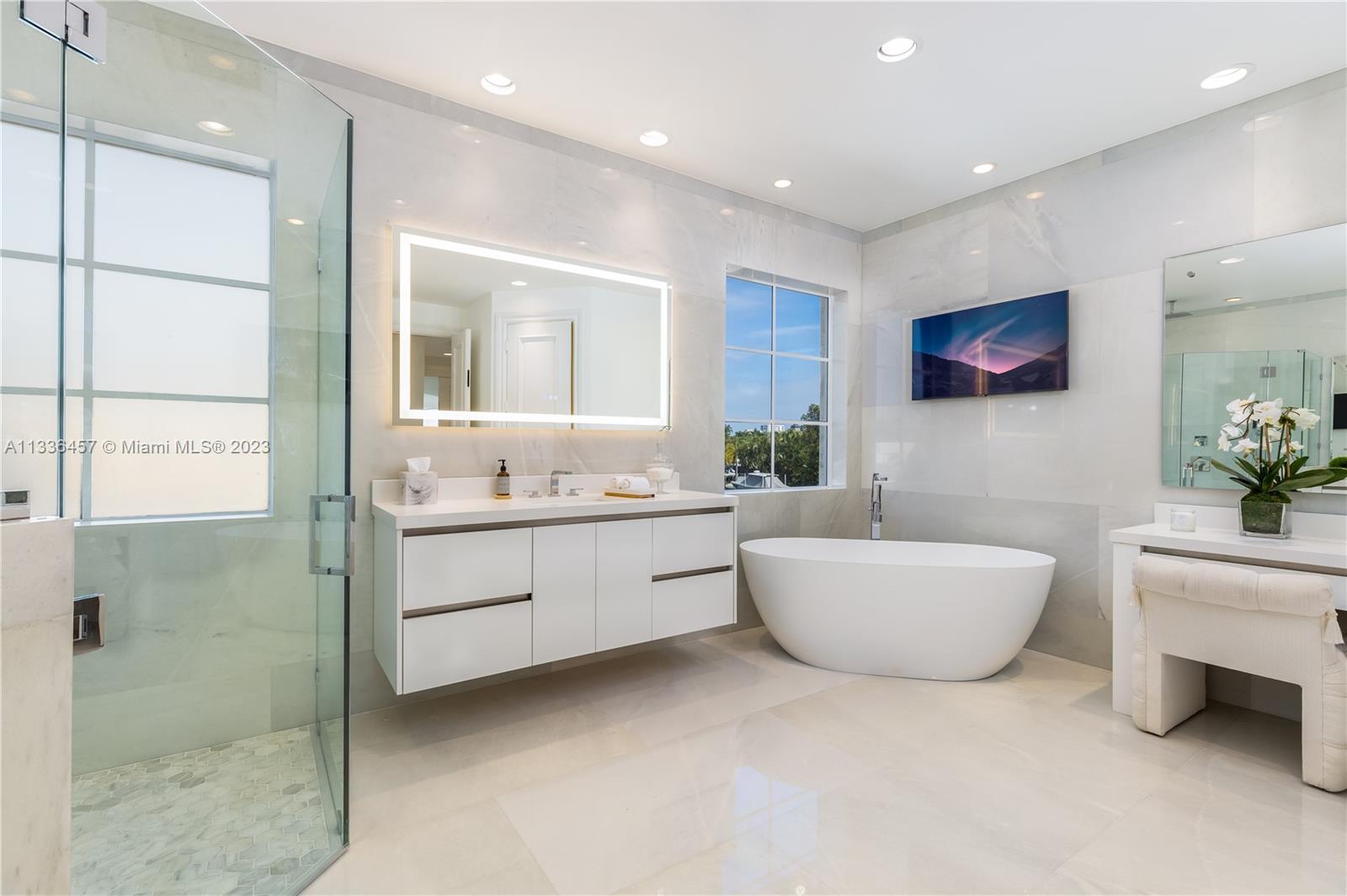 BOCA HARBOUR 7TH SEC - Residential