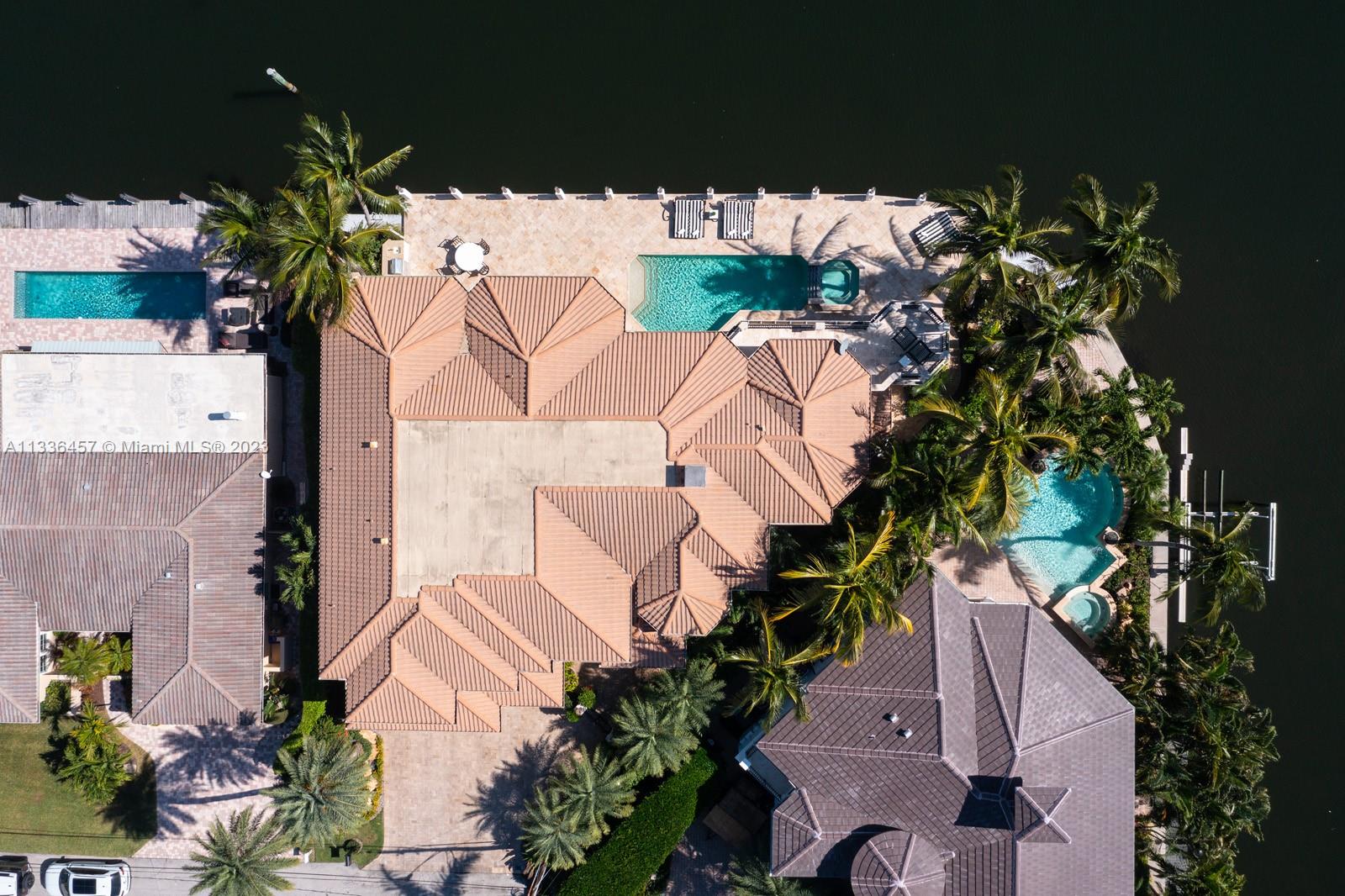 BOCA HARBOUR 7TH SEC - Residential