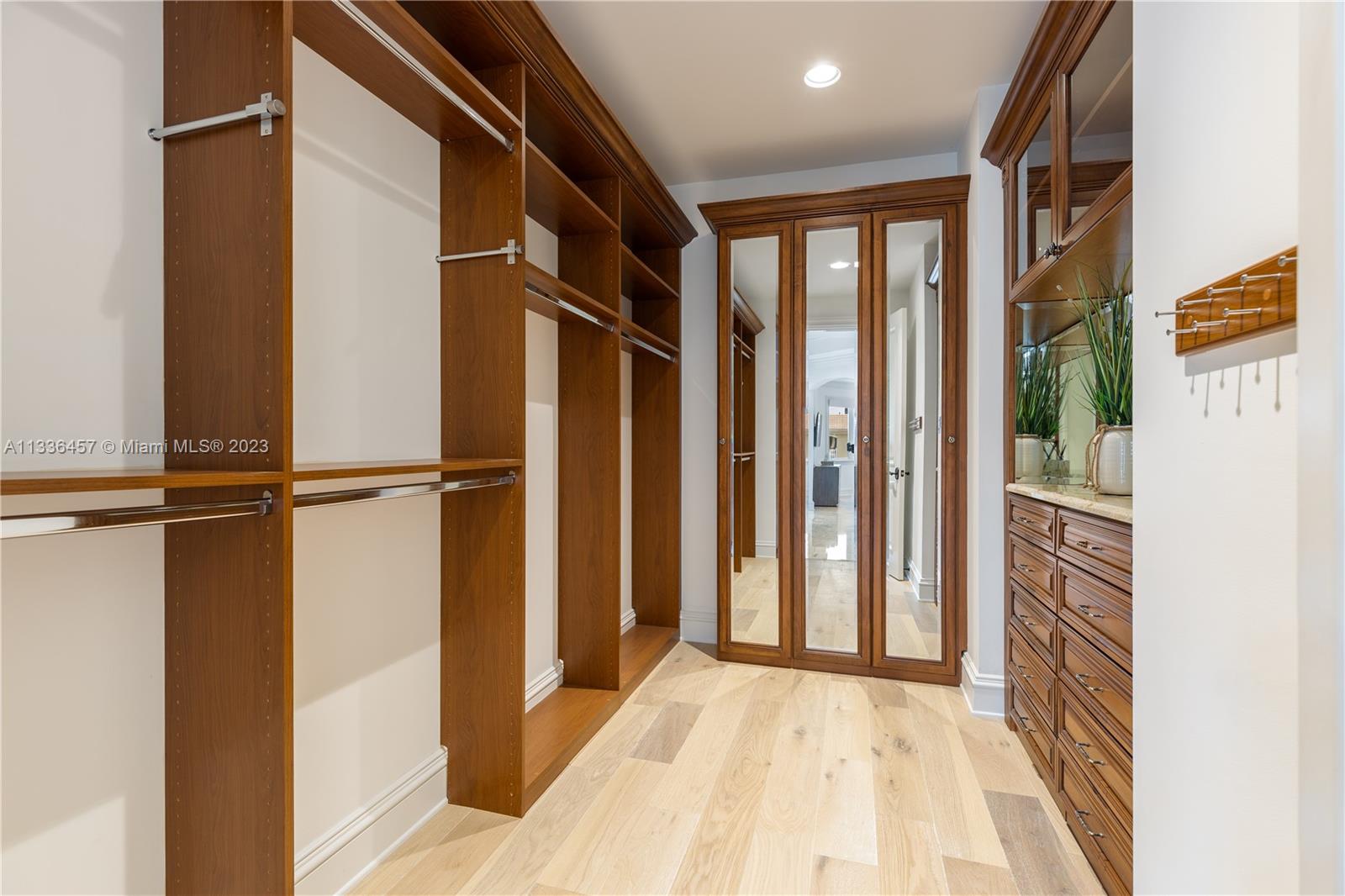 BOCA HARBOUR 7TH SEC - Residential