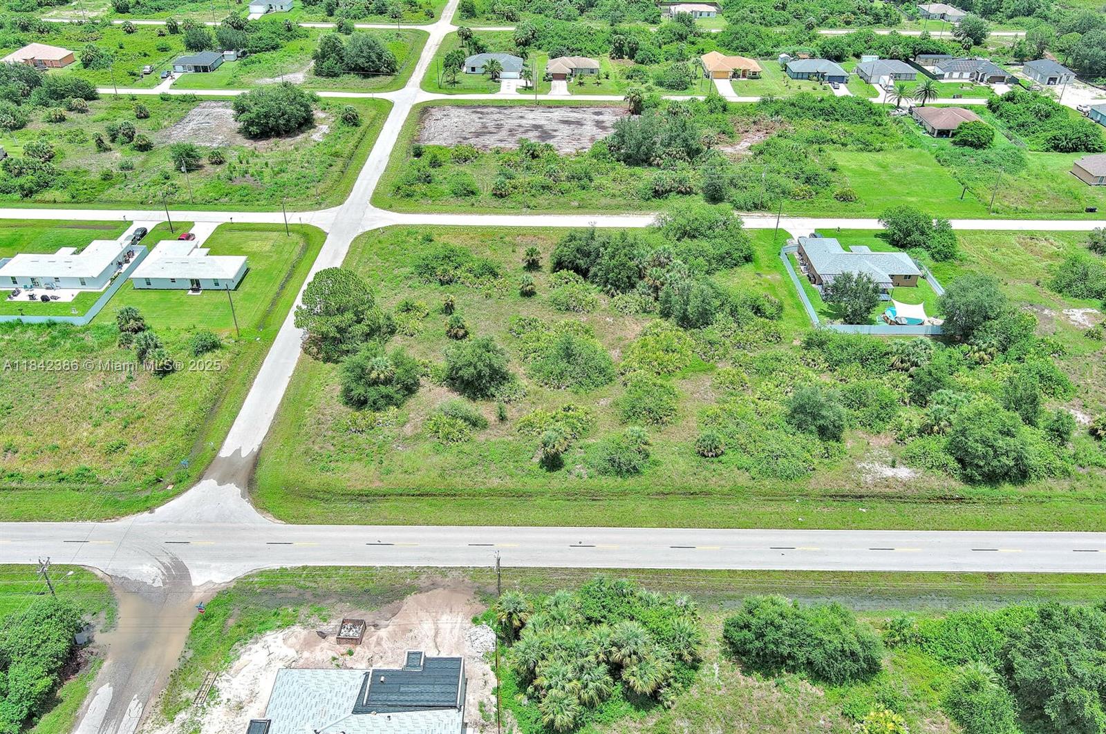 LEHIGH ACRES - Land