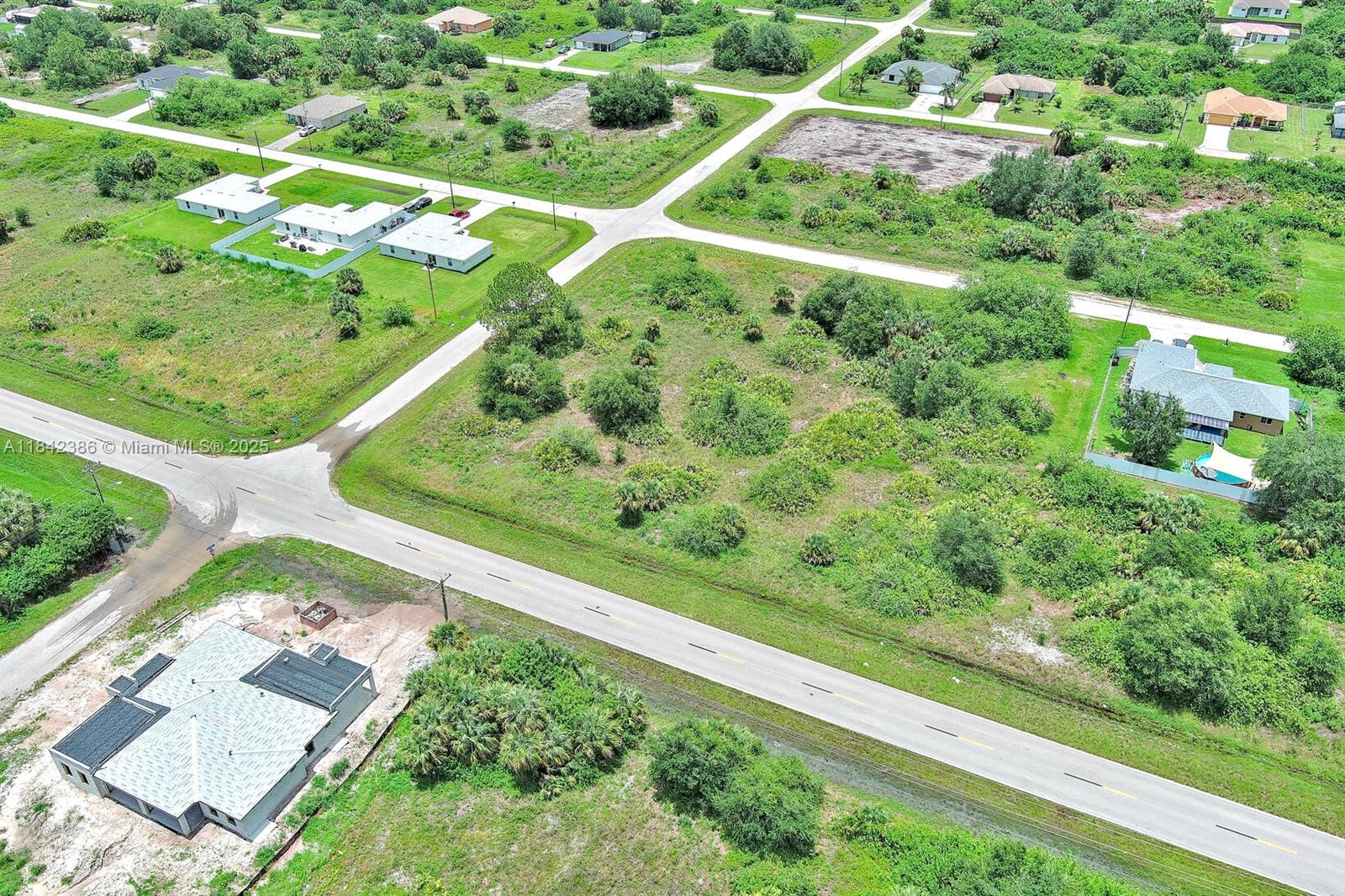 LEHIGH ACRES - Land
