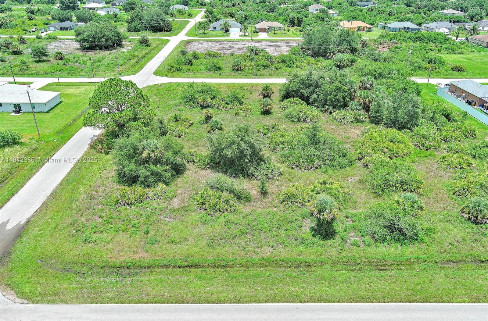 LEHIGH ACRES - Land