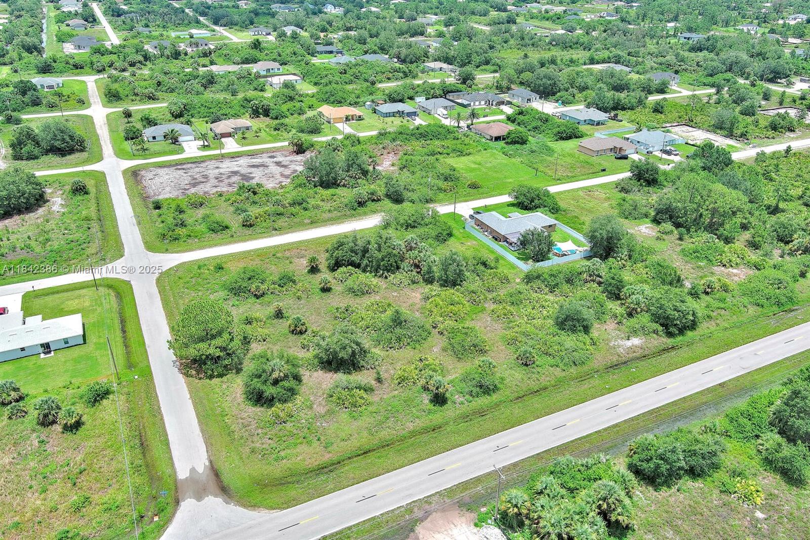LEHIGH ACRES - Land