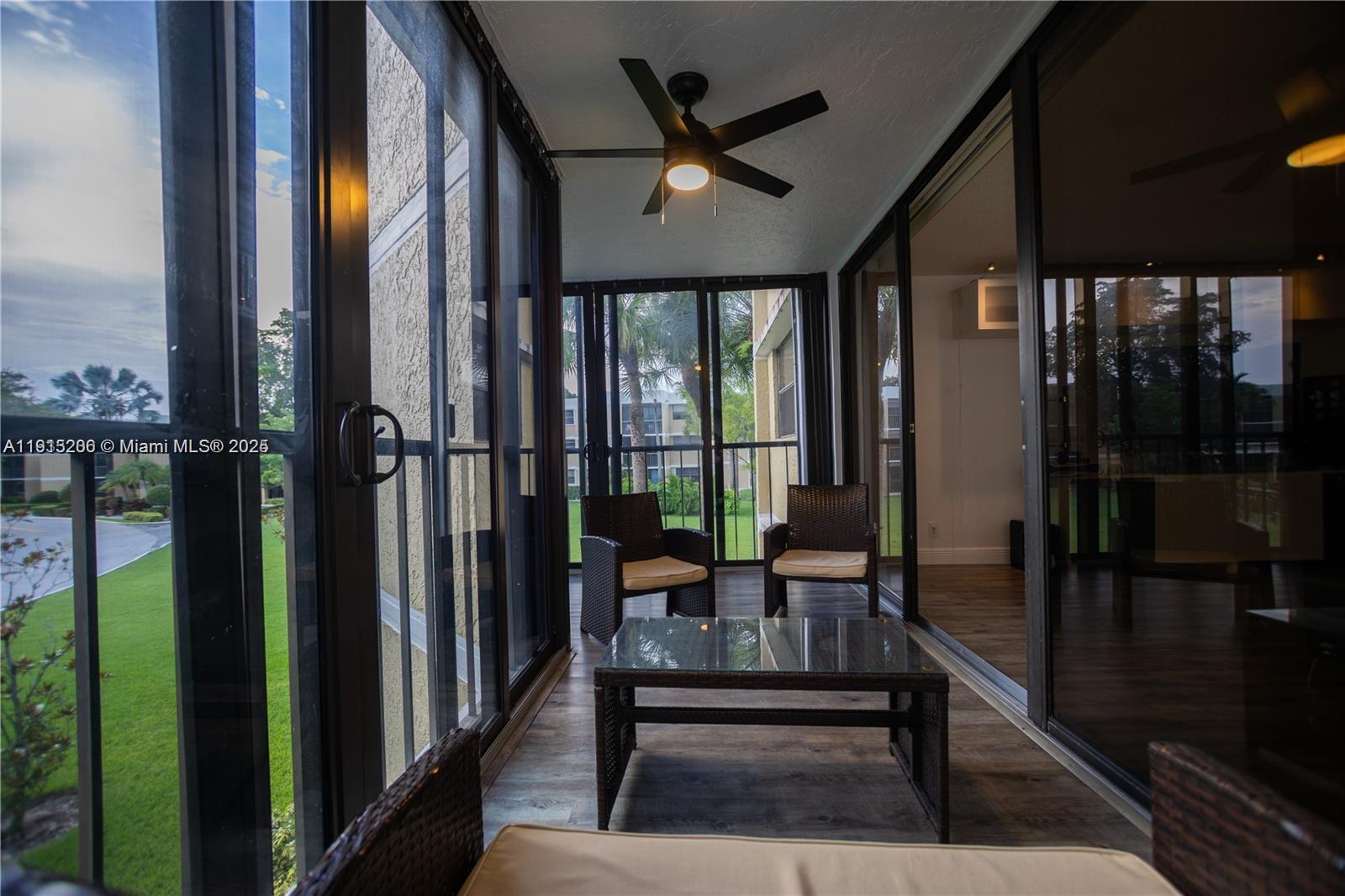 BUILDING FOUR OF COUNTRY - Residential