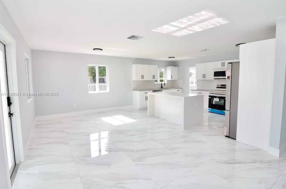 OVERBROOK SHORES NO 3 - Residential