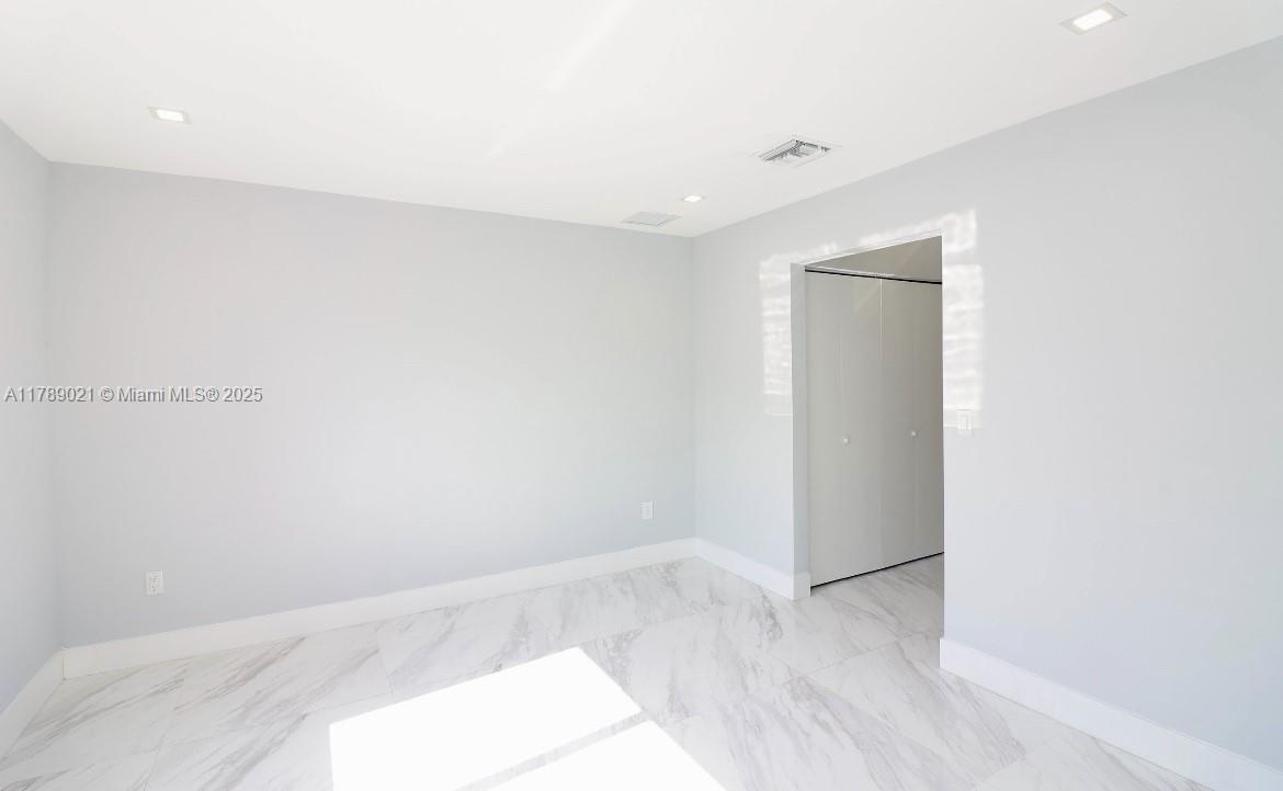 OVERBROOK SHORES NO 3 - Residential