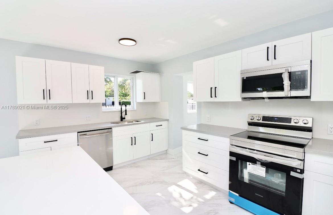 OVERBROOK SHORES NO 3 - Residential