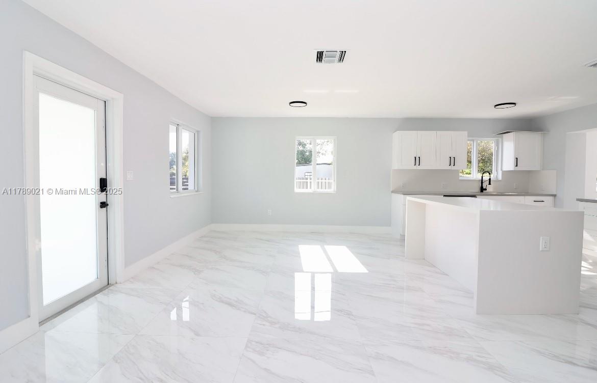 OVERBROOK SHORES NO 3 - Residential