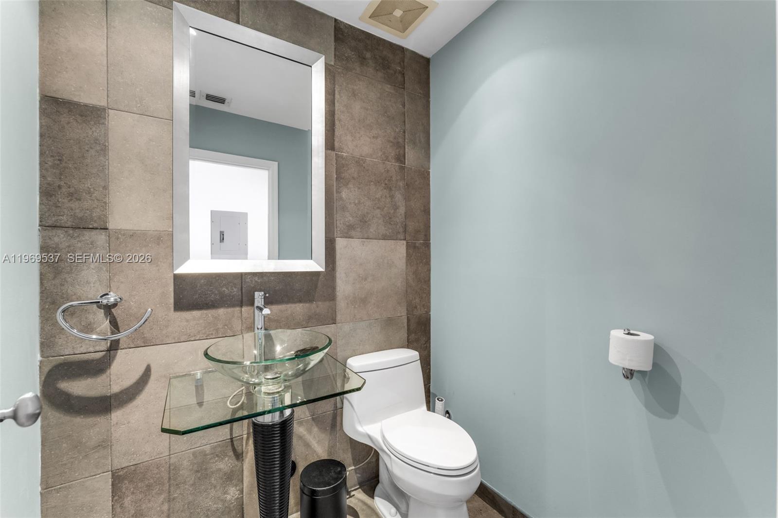 HILL TOP MANOR 2ND ADDN - Residential