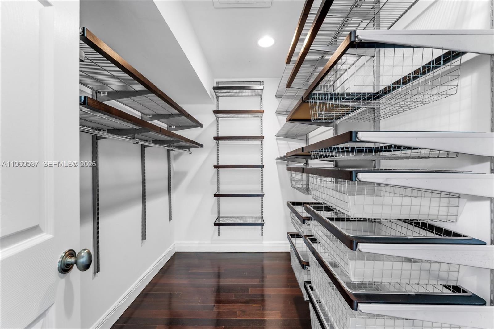 HILL TOP MANOR 2ND ADDN - Residential