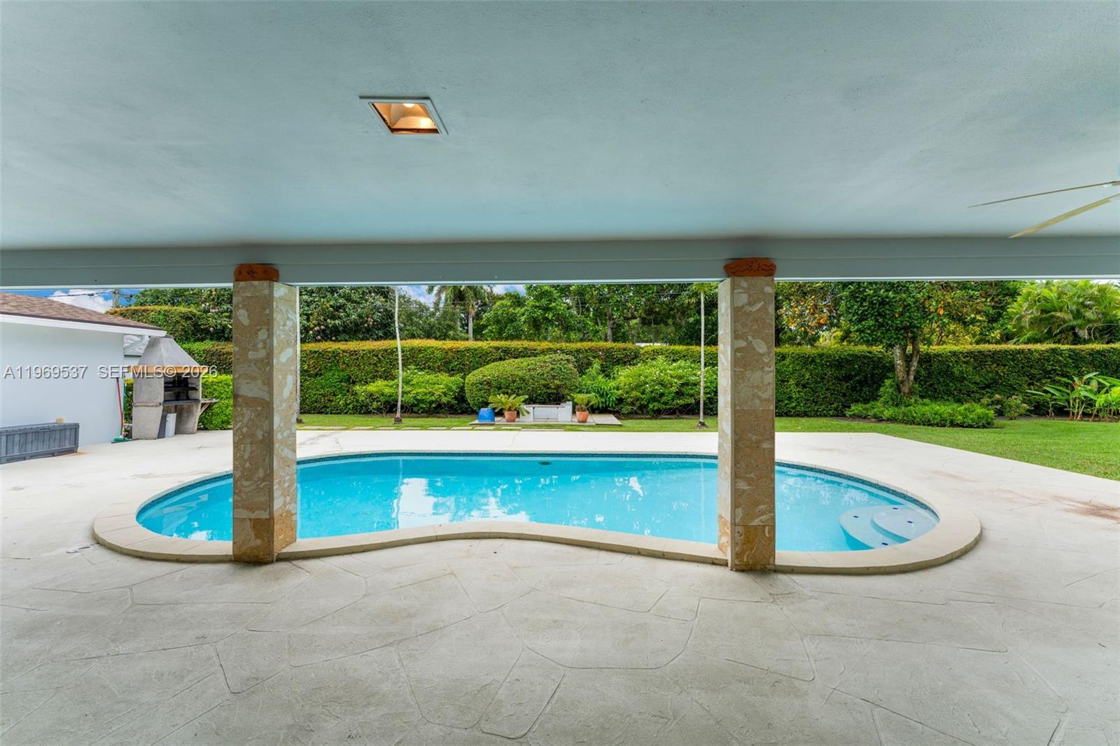 HILL TOP MANOR 2ND ADDN - Residential