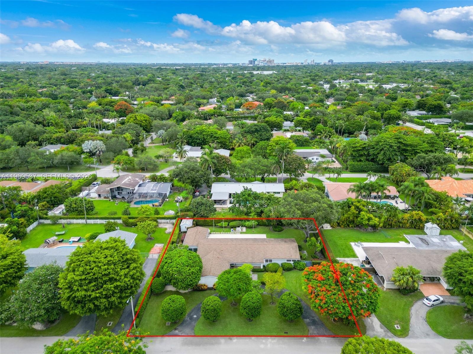 HILL TOP MANOR 2ND ADDN - Residential