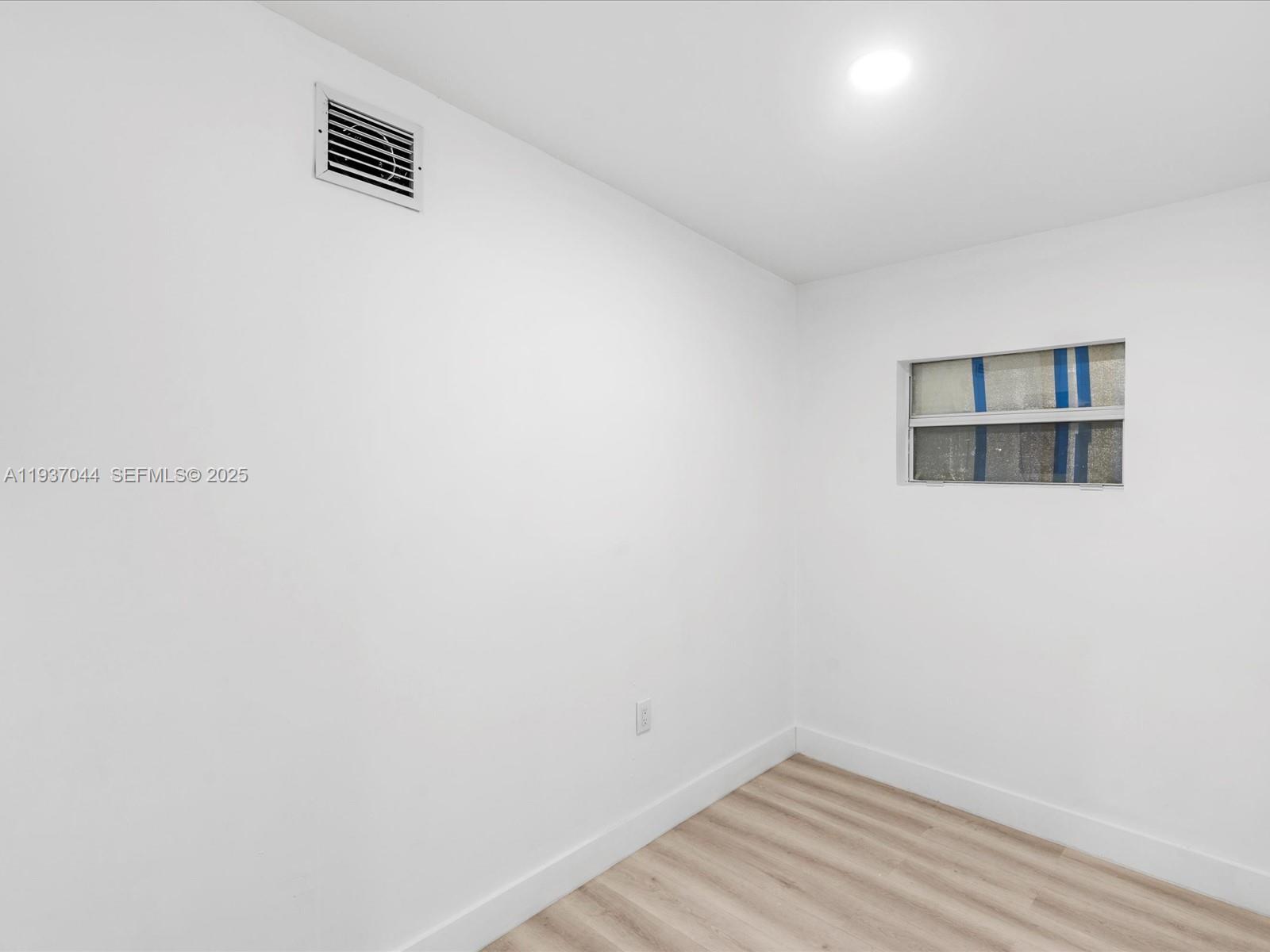 BULLARDS - Residential Lease