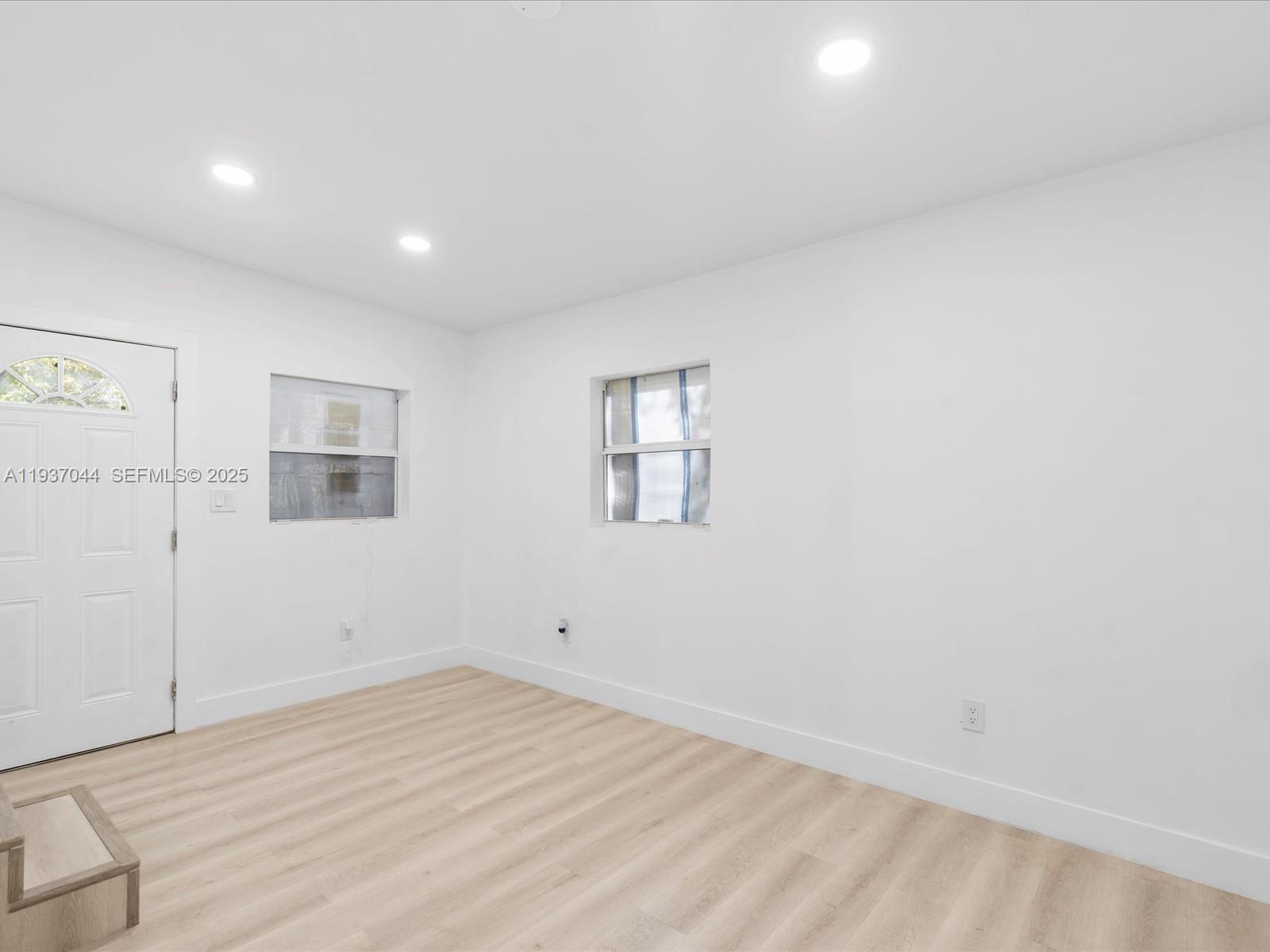 BULLARDS - Residential Lease