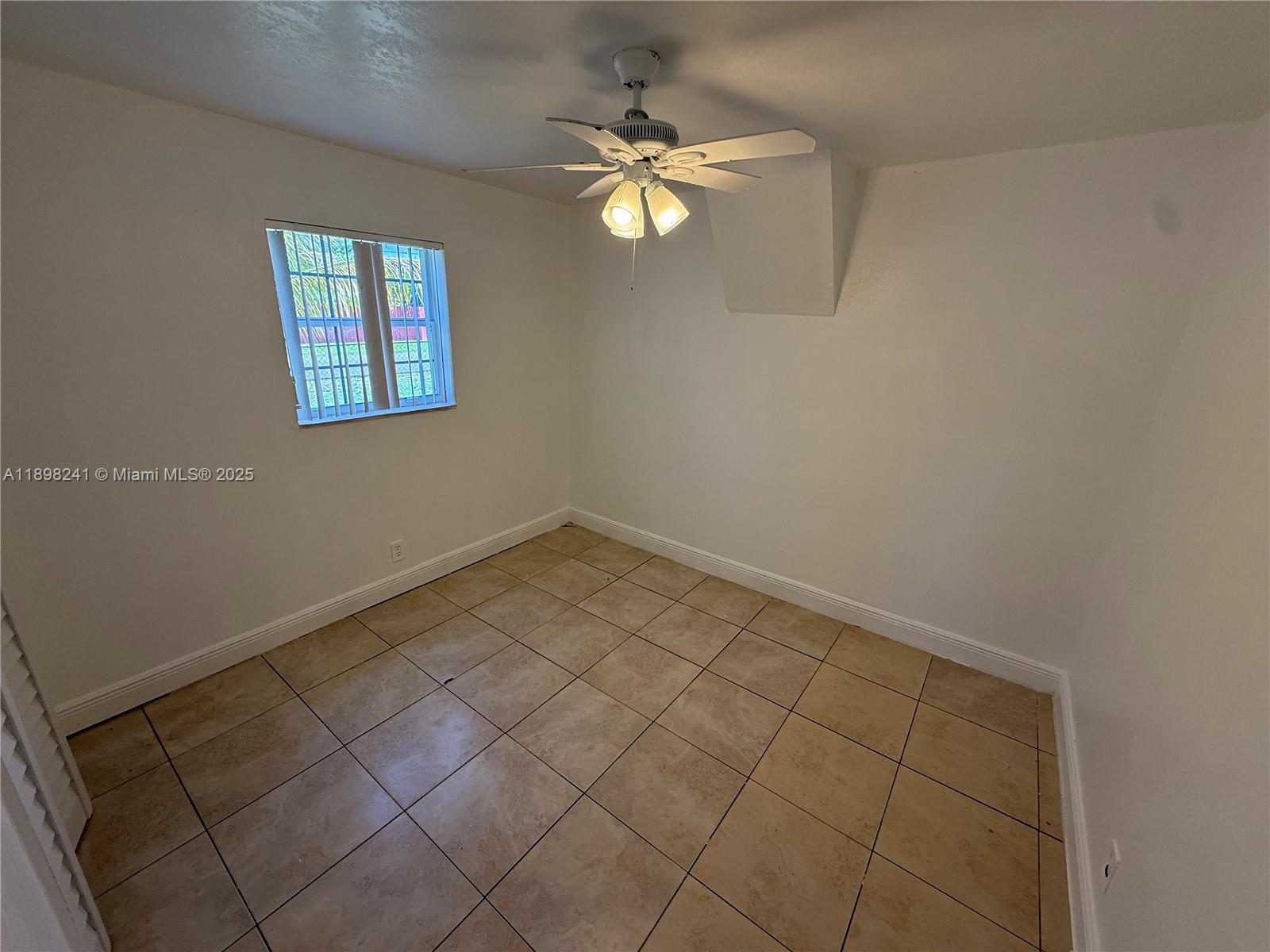 FALCON SUB NO ONE - Residential Lease