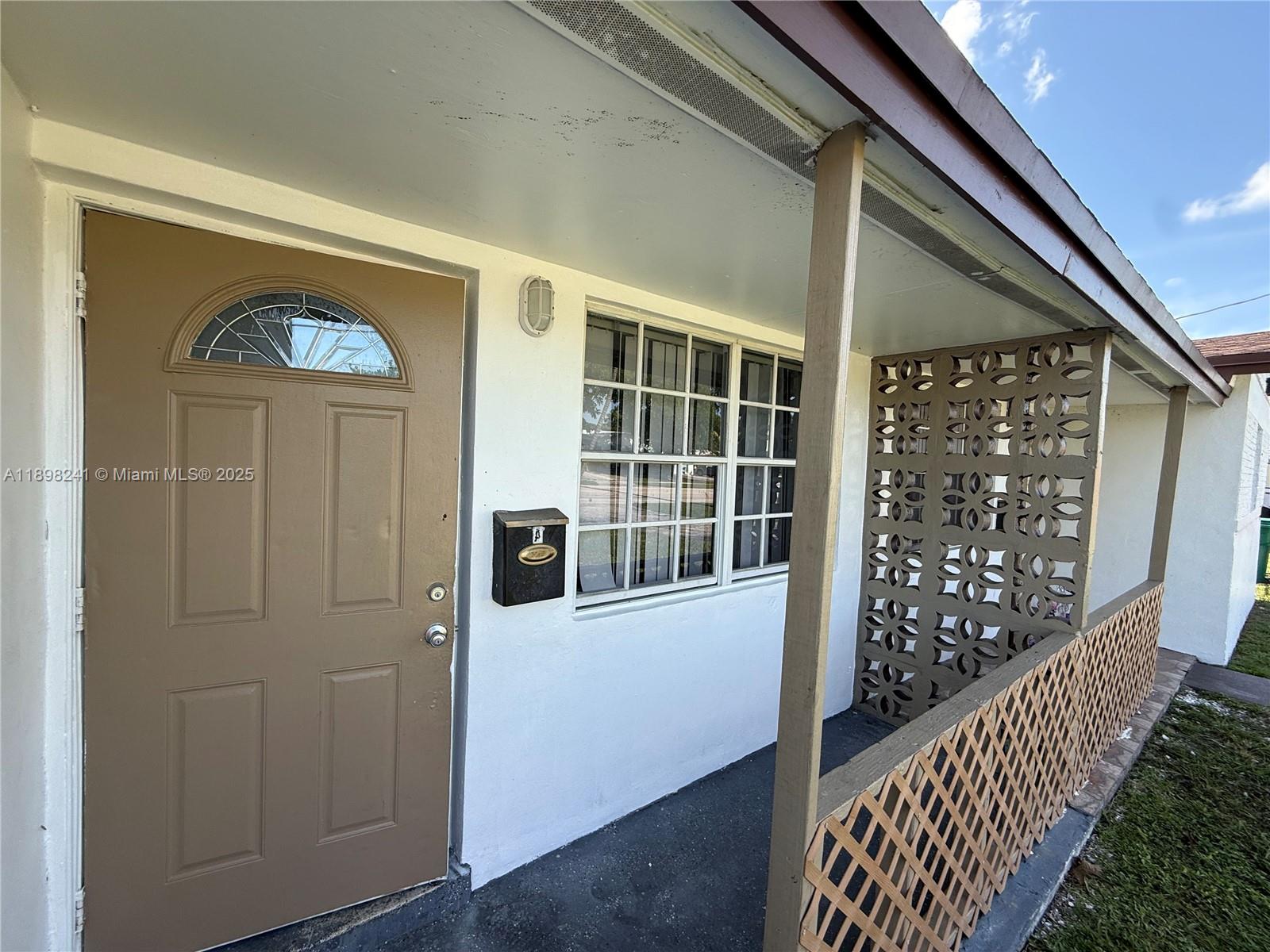 FALCON SUB NO ONE - Residential Lease