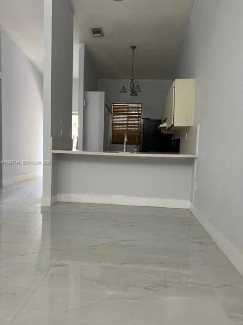 COUNTRY LAKE MANORS TOWNH - Residential Lease