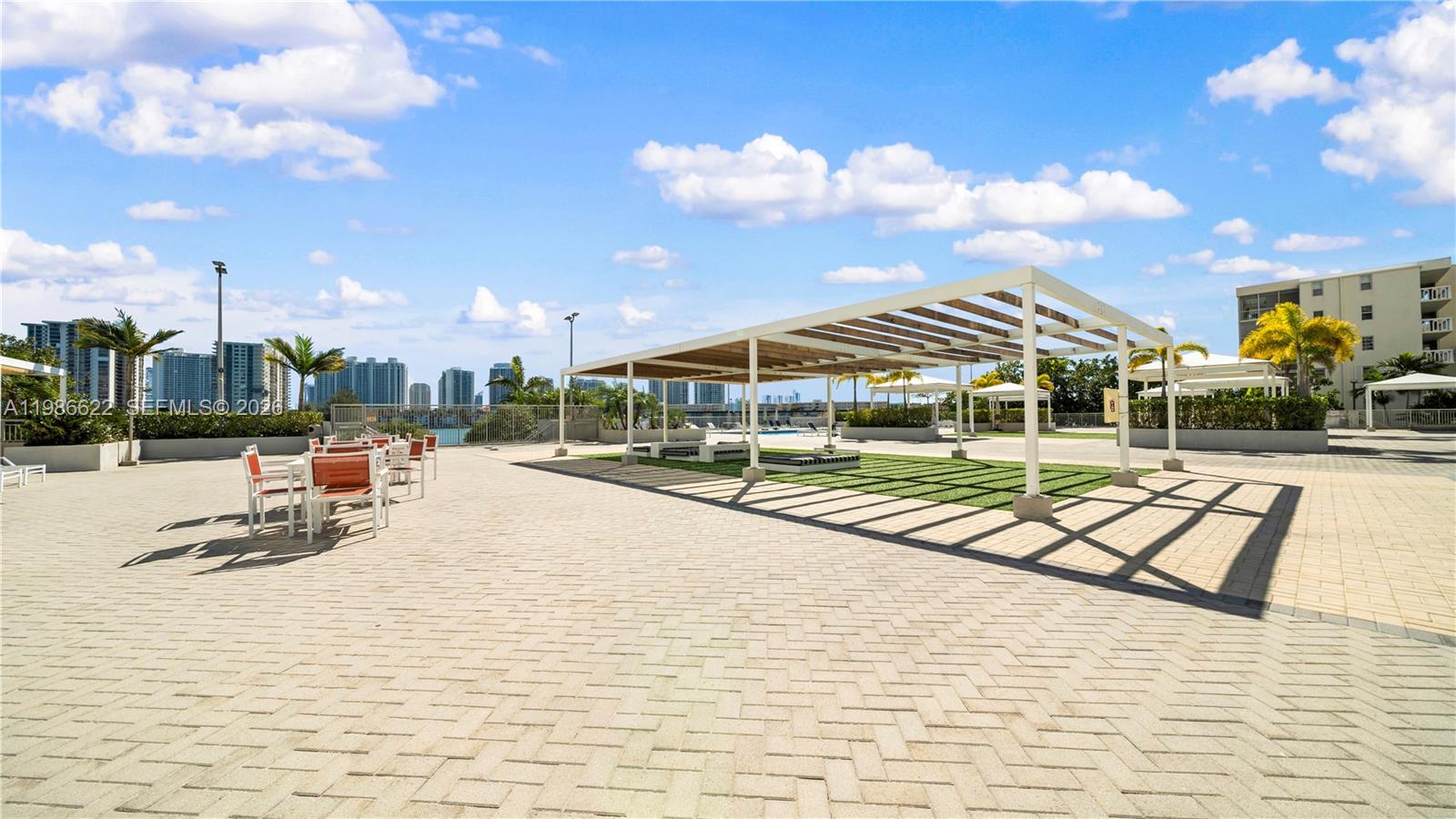 DEL PRADO MARINA - Residential