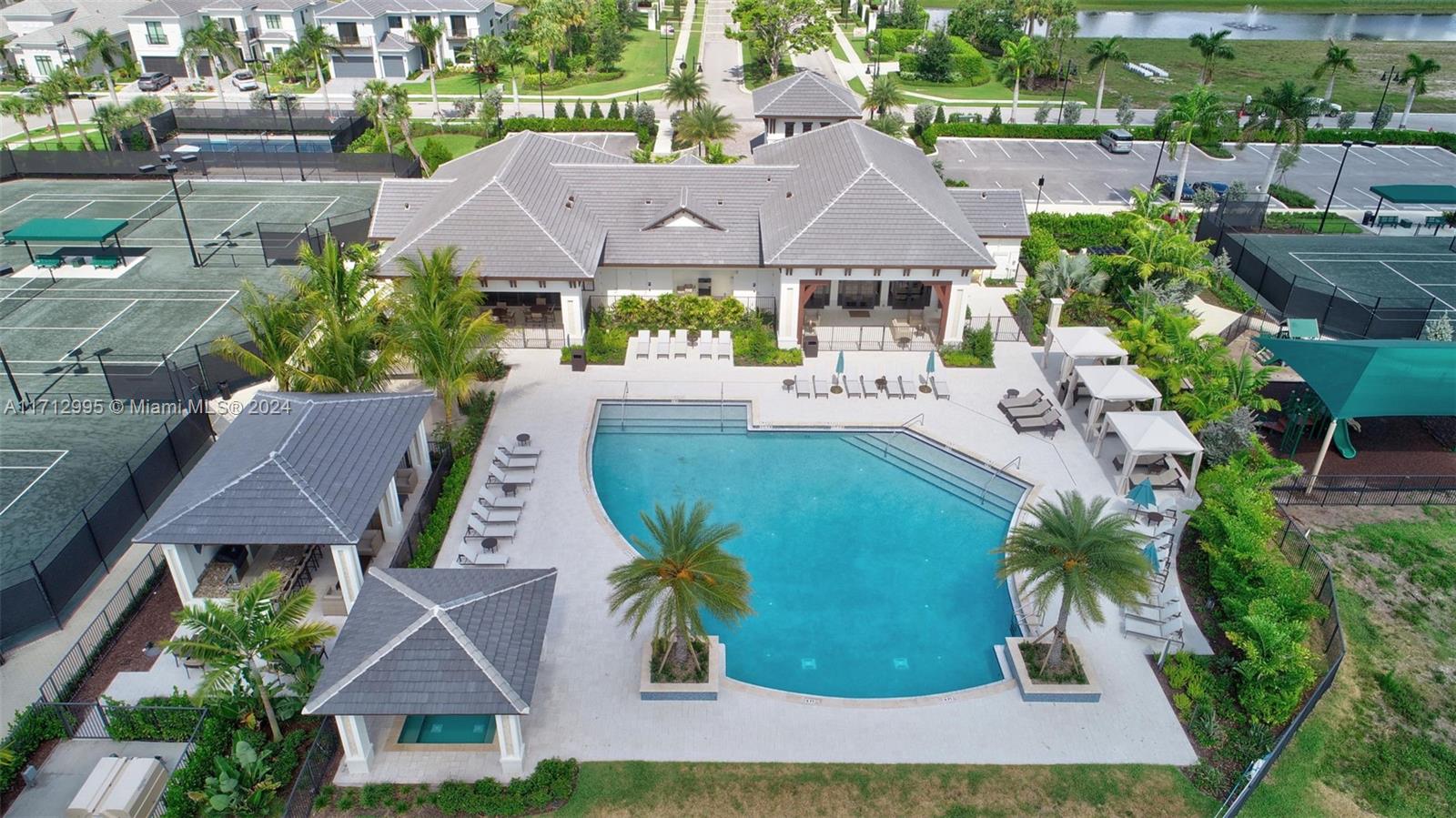 ROYAL PALM POLO PLAT - Residential