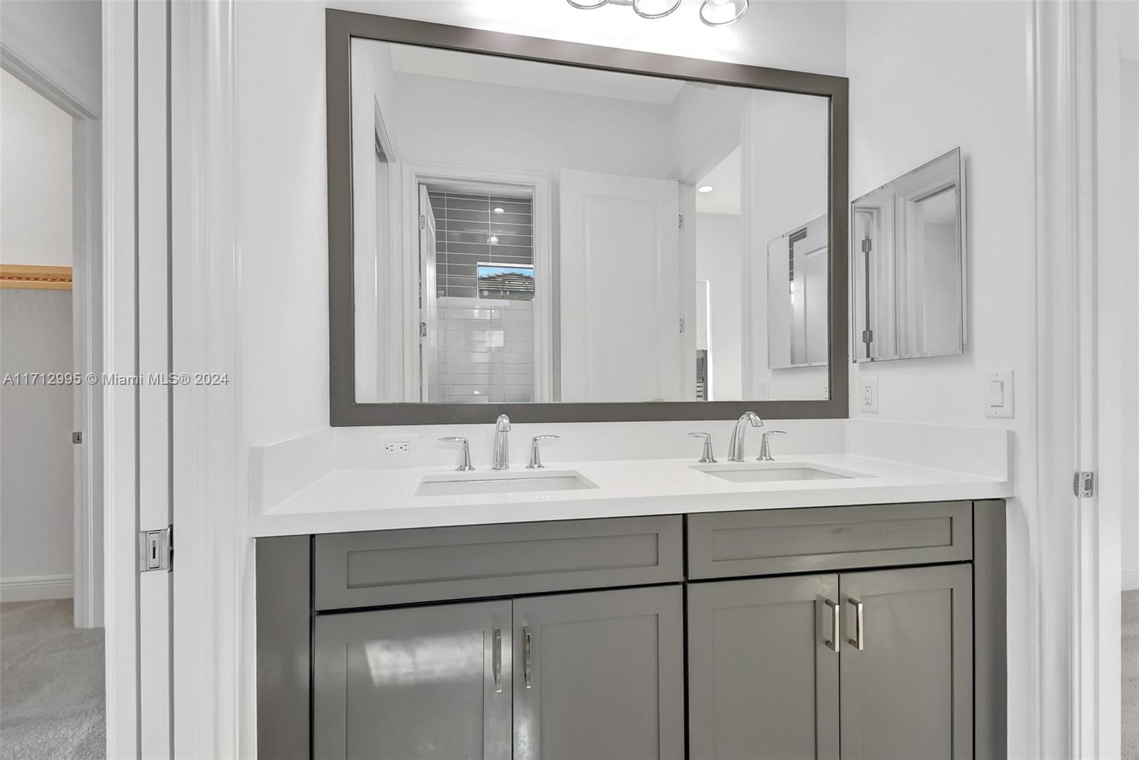 ROYAL PALM POLO PLAT - Residential