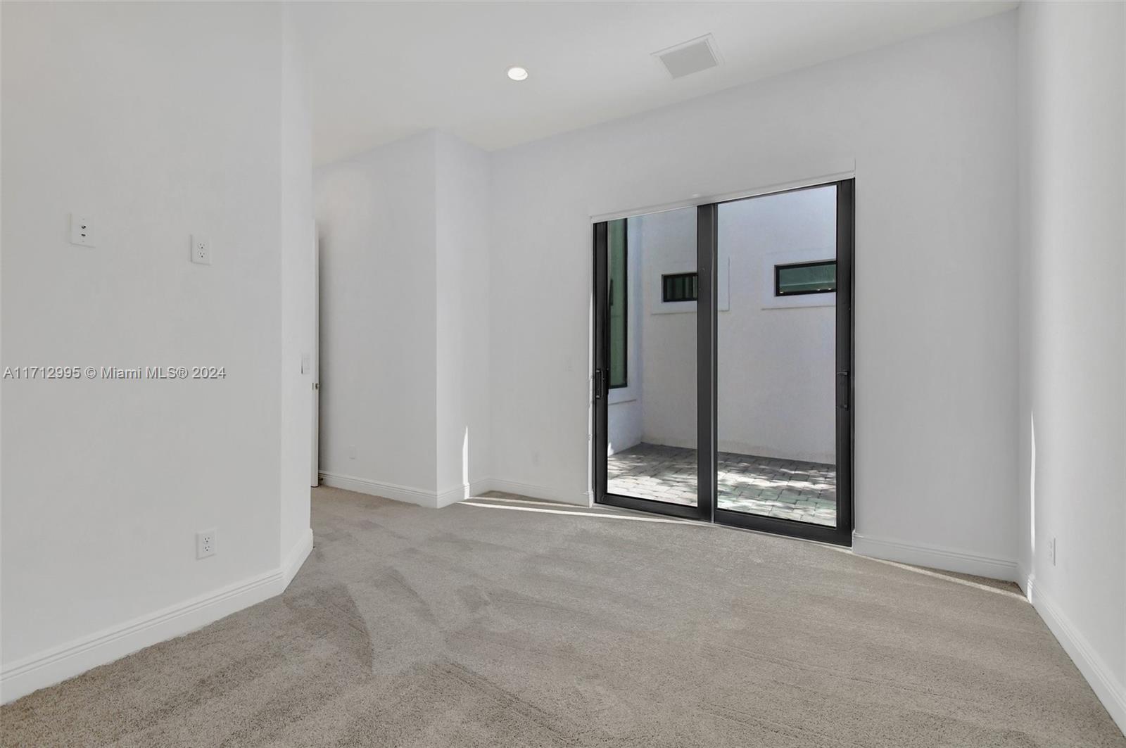 ROYAL PALM POLO PLAT - Residential