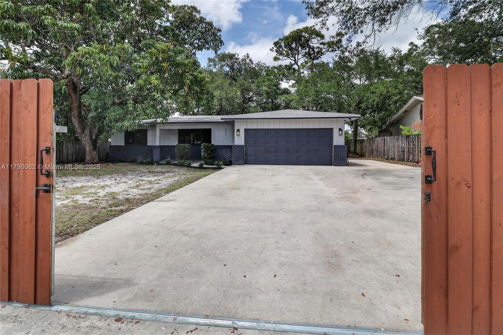 3271 Riverland Rd