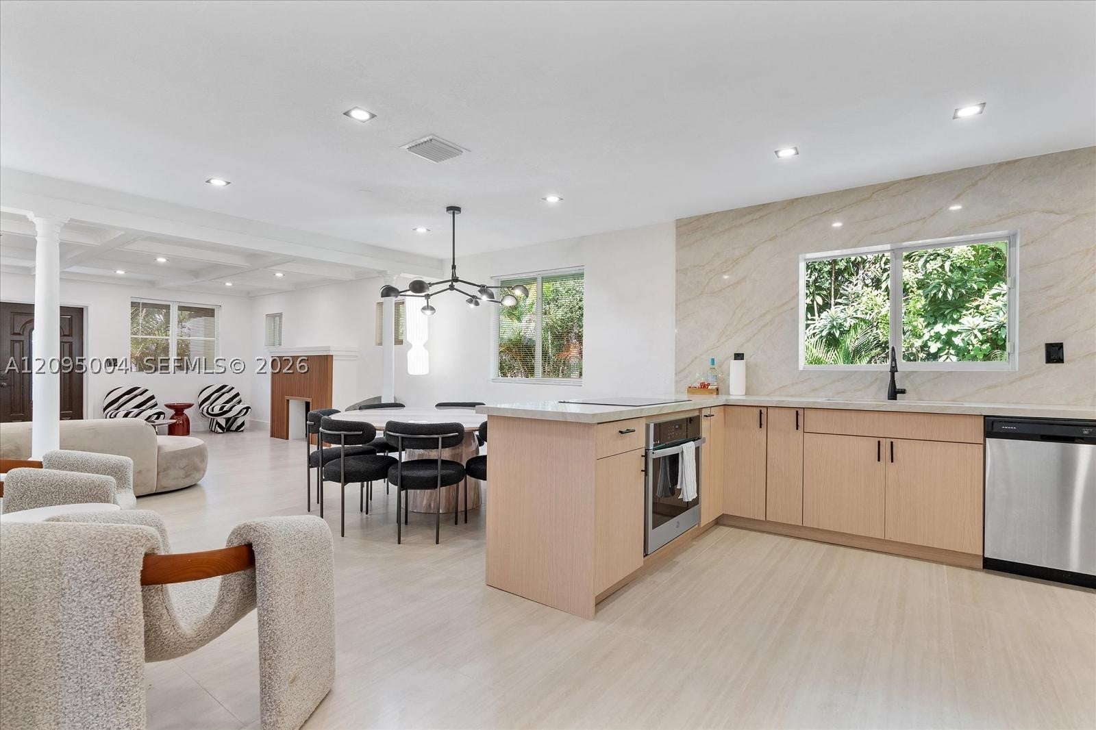 117 NE 48th St 0